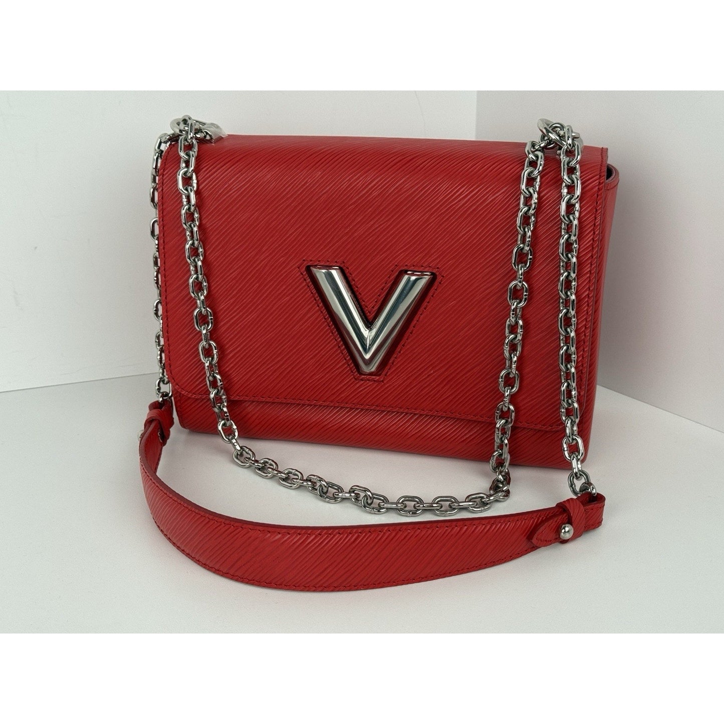 Louis Vuitton Twist MM Shoulder Bag Red Epi Leather with Silver Hardware