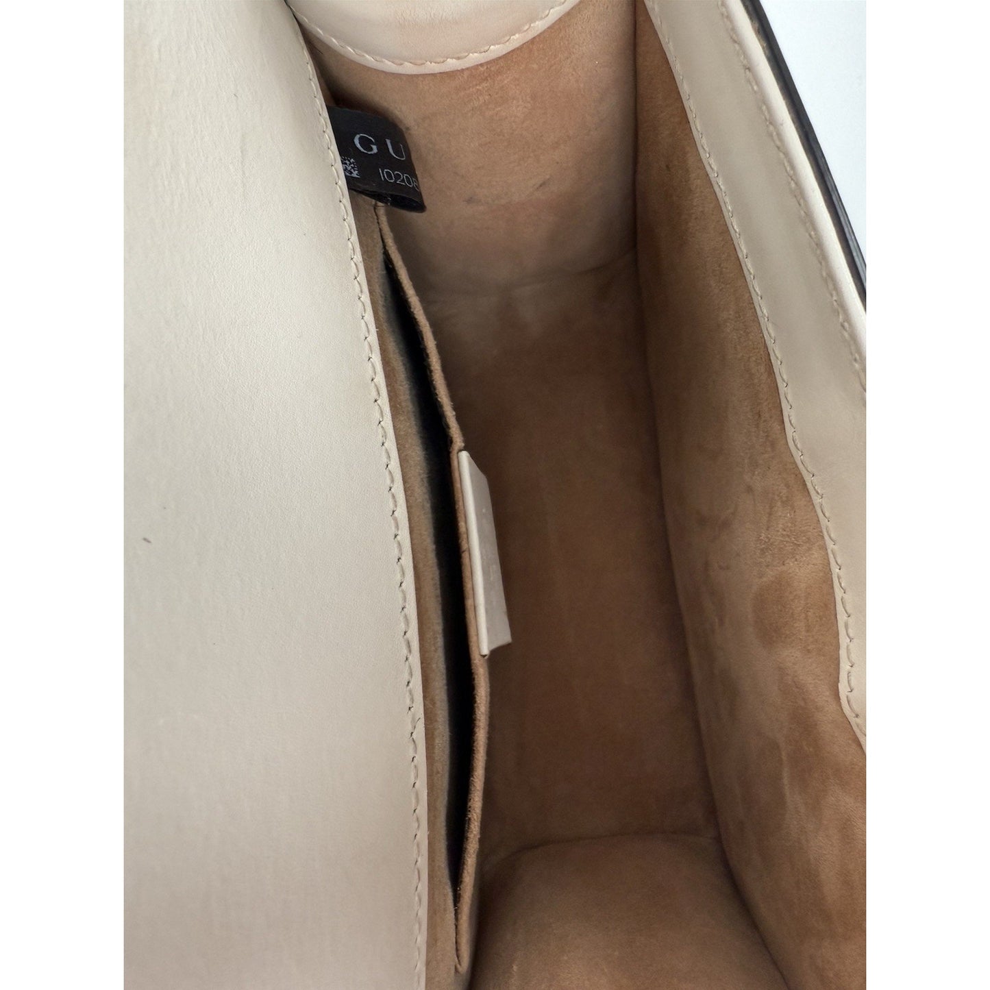 Gucci Sylvie White Leather Shoulder Bag with Gold Chain Detail