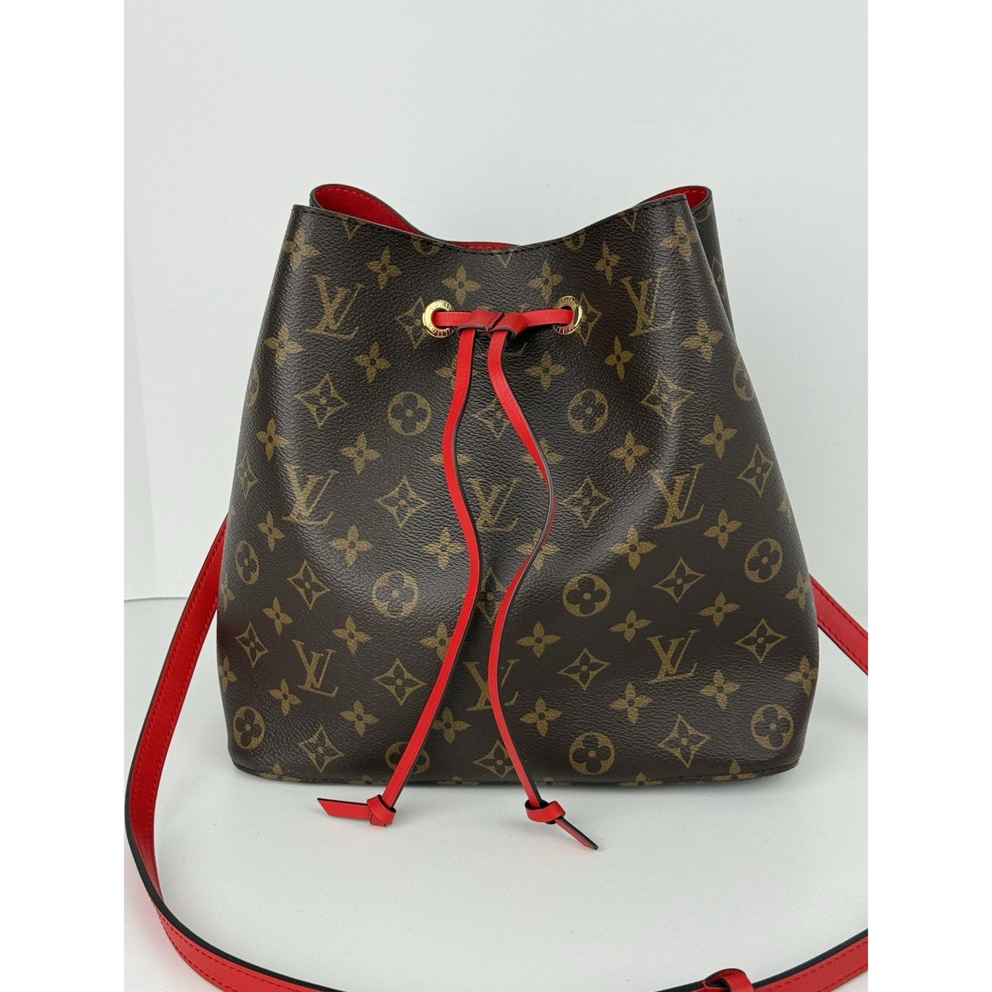 Louis Vuitton NeoNoe Handbag Monogram Canvas MM Women’s Shoulder Bag
