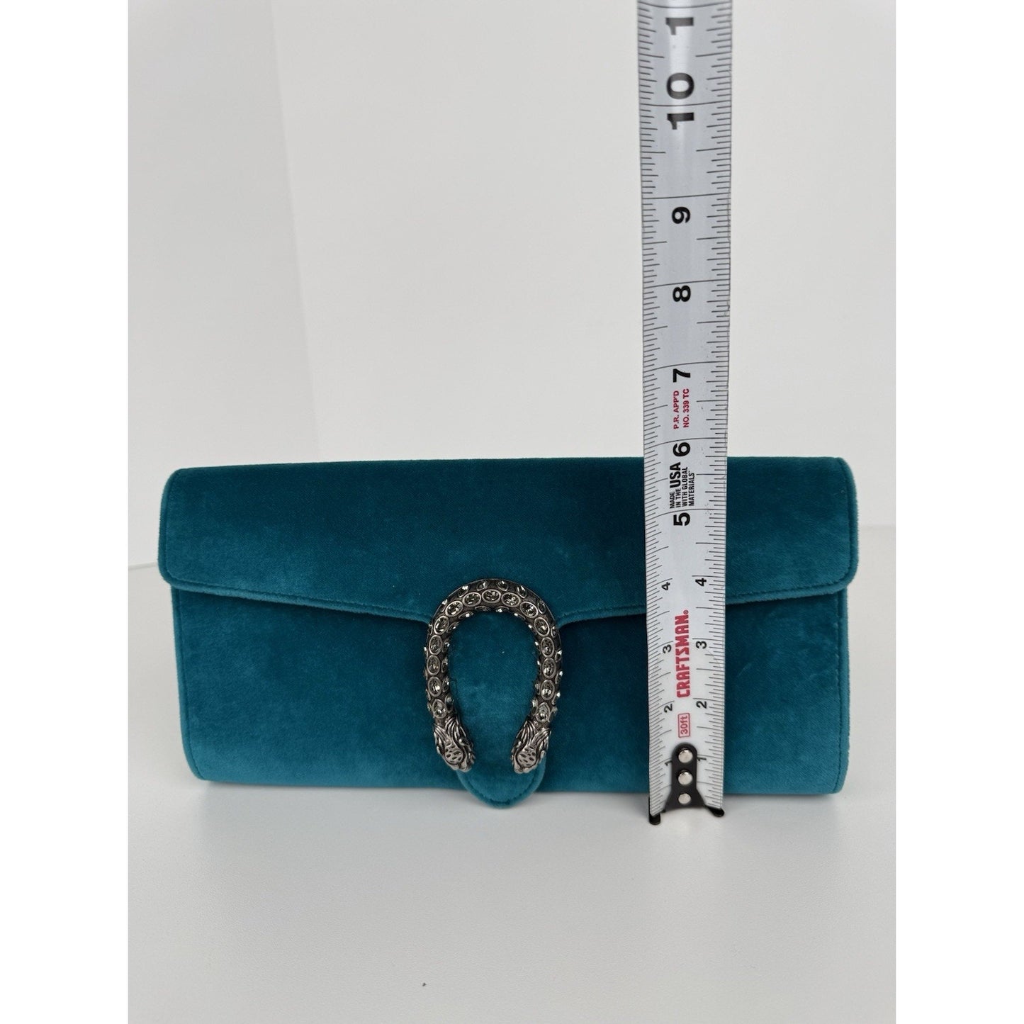 GUCCI Blue Velvet Dionysus Clutch Pavone