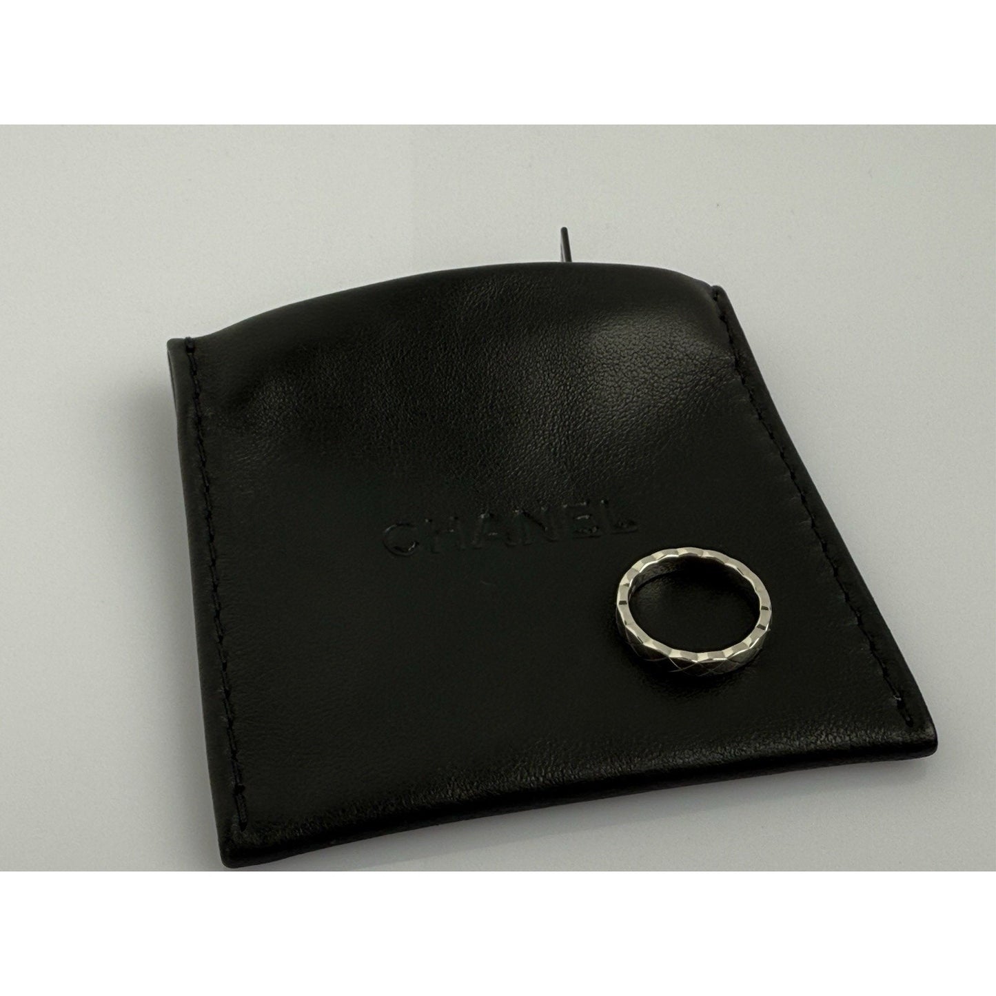 CHANEL Coco Crush 18k White Gold Ring Size 47 (EU)