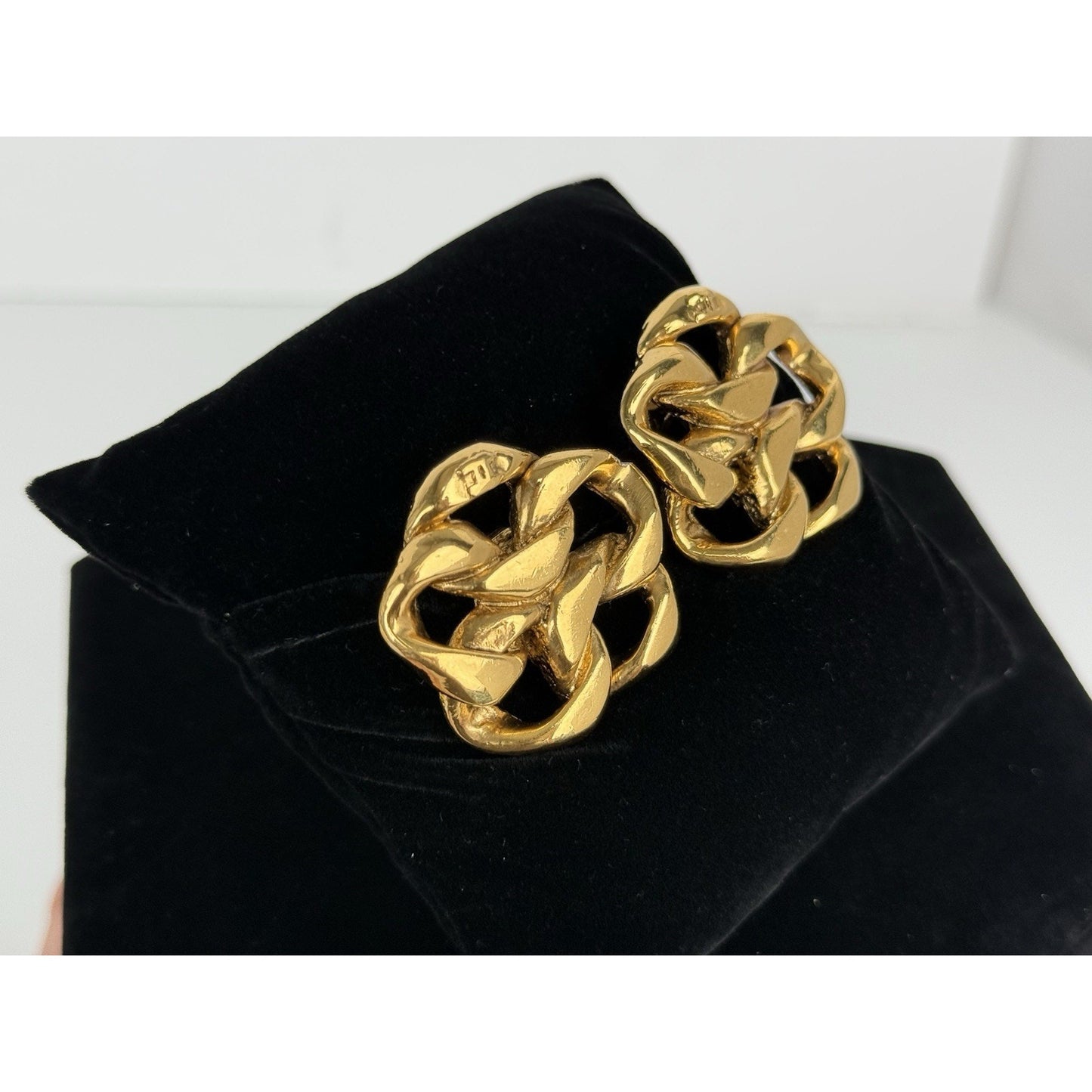 Chanel Gold Chain Flower Clip on Earrings 1980s