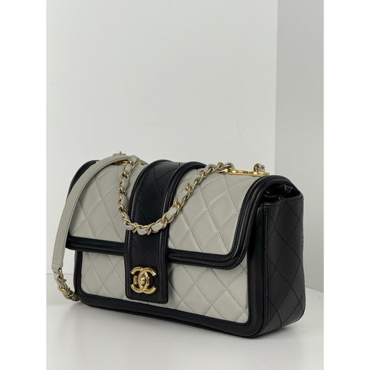 CHANEL Elegant CC Medium Lambskin Leather Quilted Flap Shoulder Bag