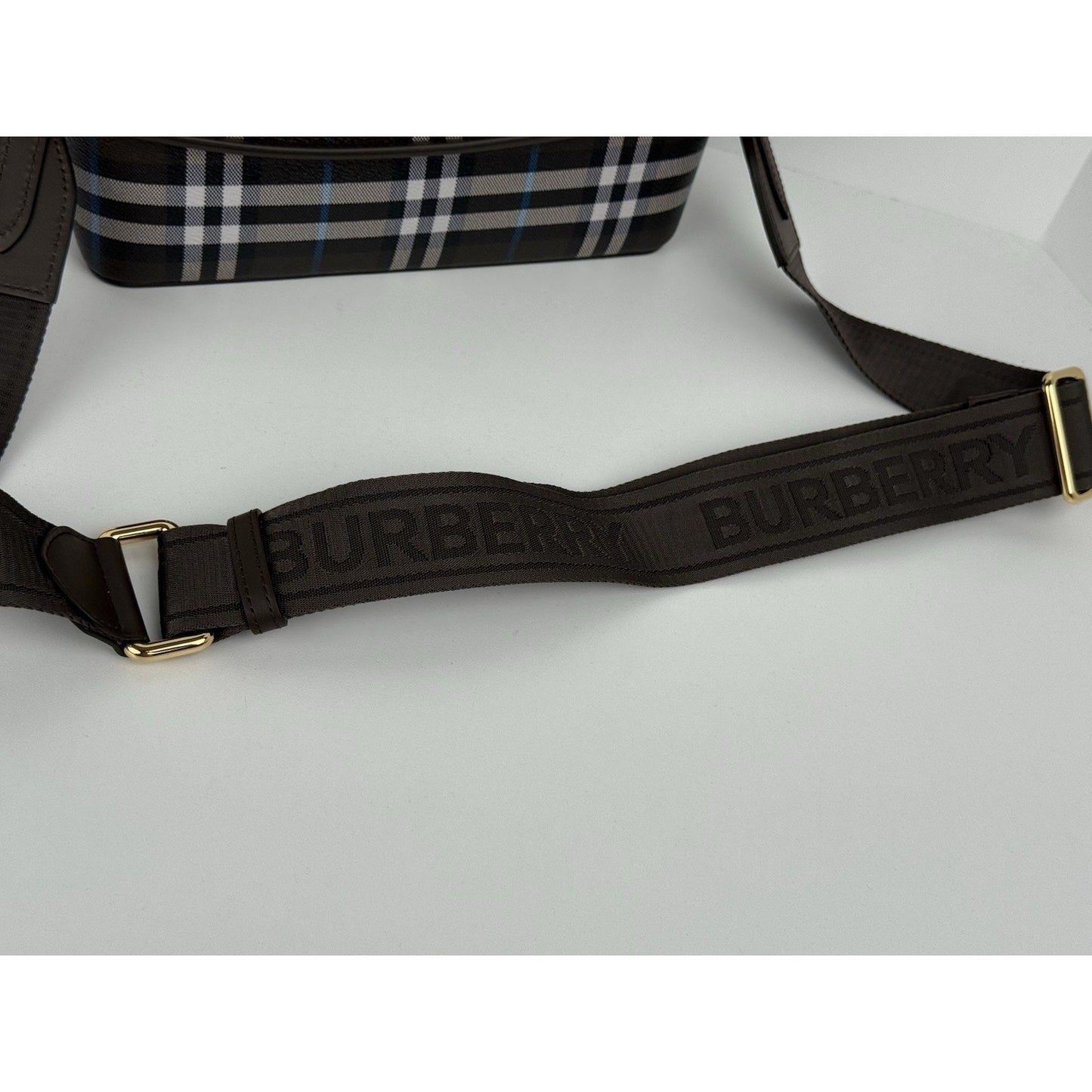 Burberry Top Handle Note Bag in Snug Dark Green Shoulder Bag
