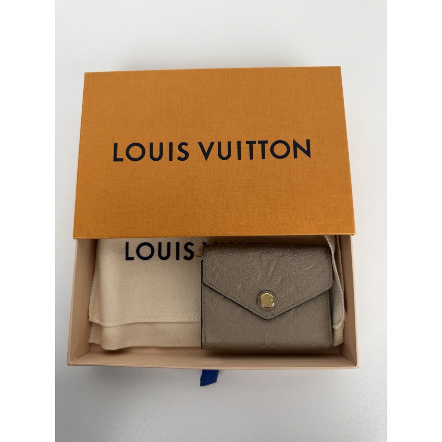 Louis Vuitton Zoe Wallet Tourterelle Gray Monogram Empreinte Leather NFC S