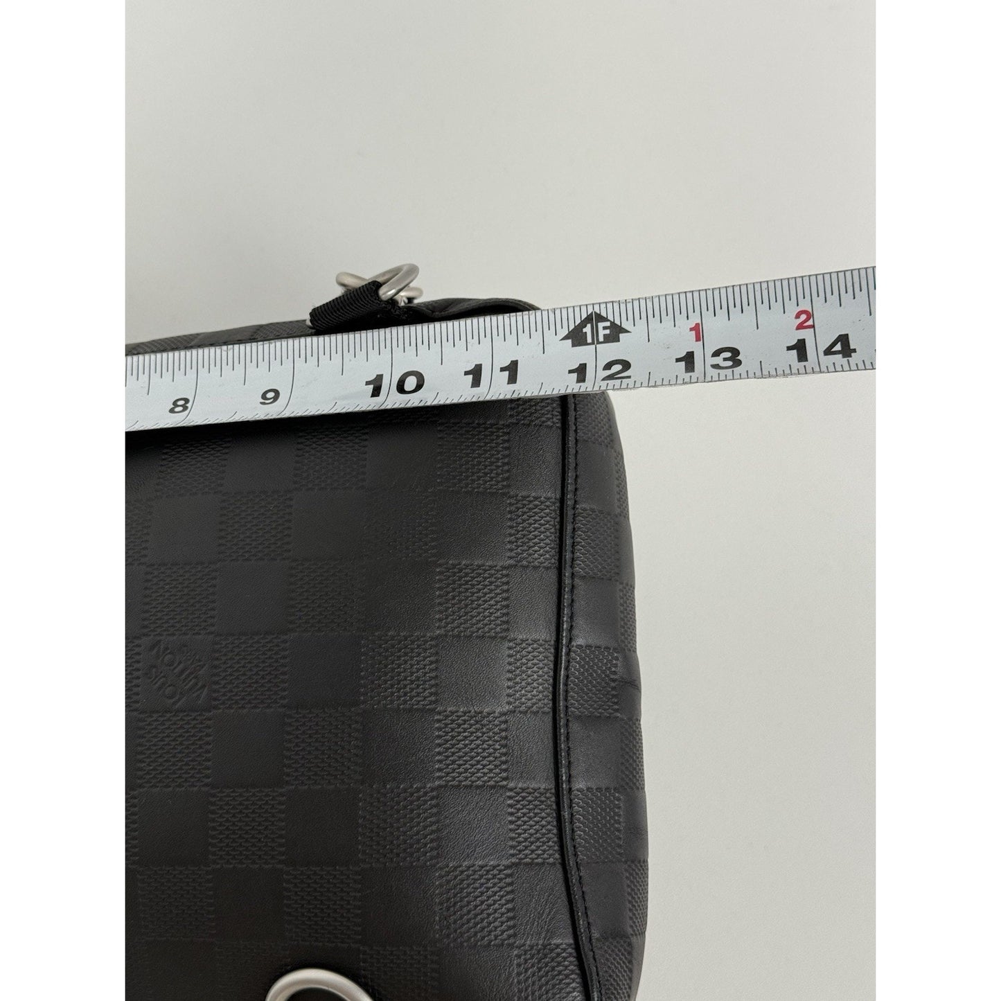 Louis Vuitton Avenue Sling Bag Damier Infini Leather Crossbody Men's Bag