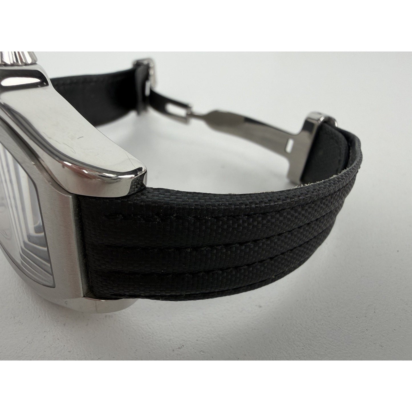 Cartier Roadster 3312 Tonneau-Shaped Case & Black Textured Rubber 41mm