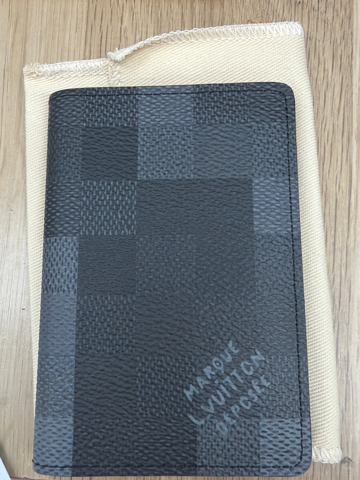 Louis Vuitton Bi-fold Wallet NEW