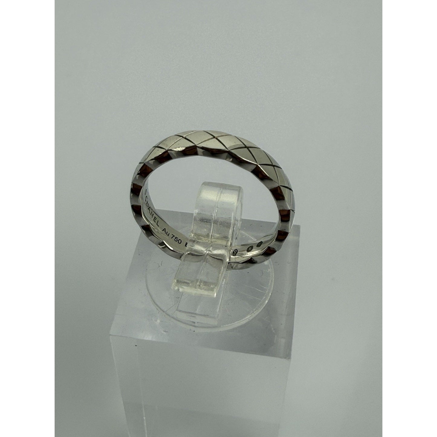 CHANEL Coco Crush 18k White Gold Ring Size 47 (EU)