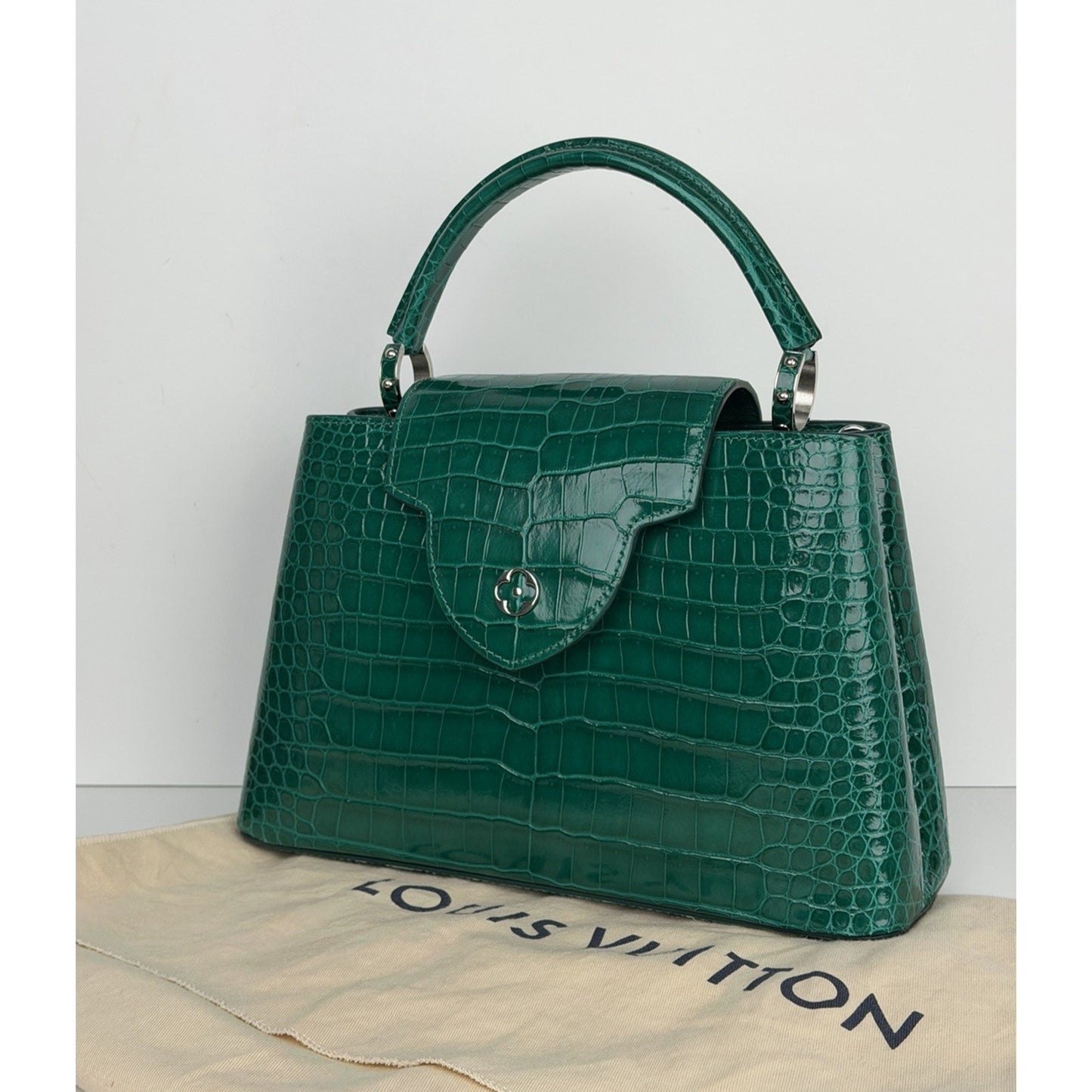 Louis Vuitton Capucines Green MM Bag in Alligator Leather Microchipped E3
