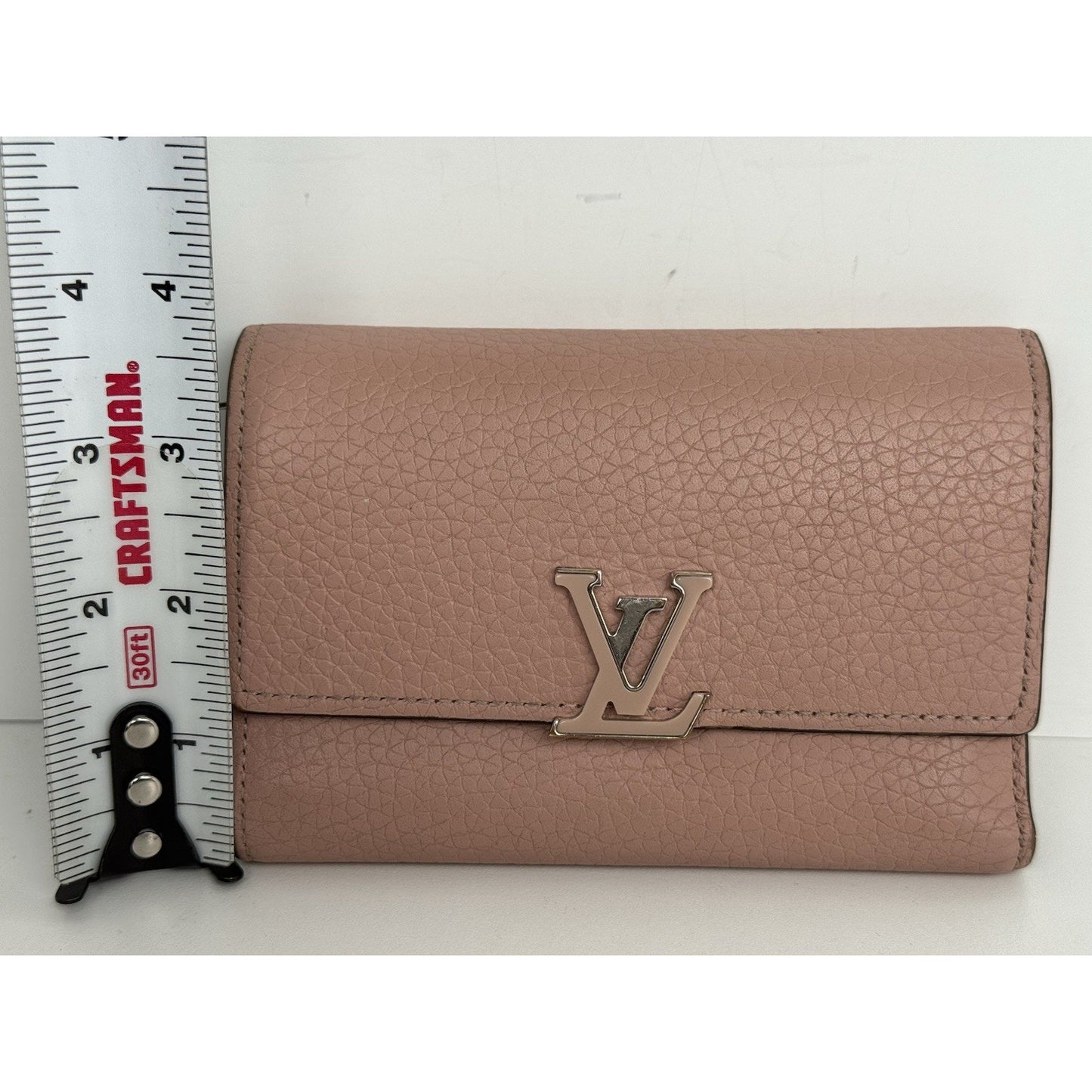 LOUIS VUITTON Portefeuille Capucines Compact Wallet Leather Pink