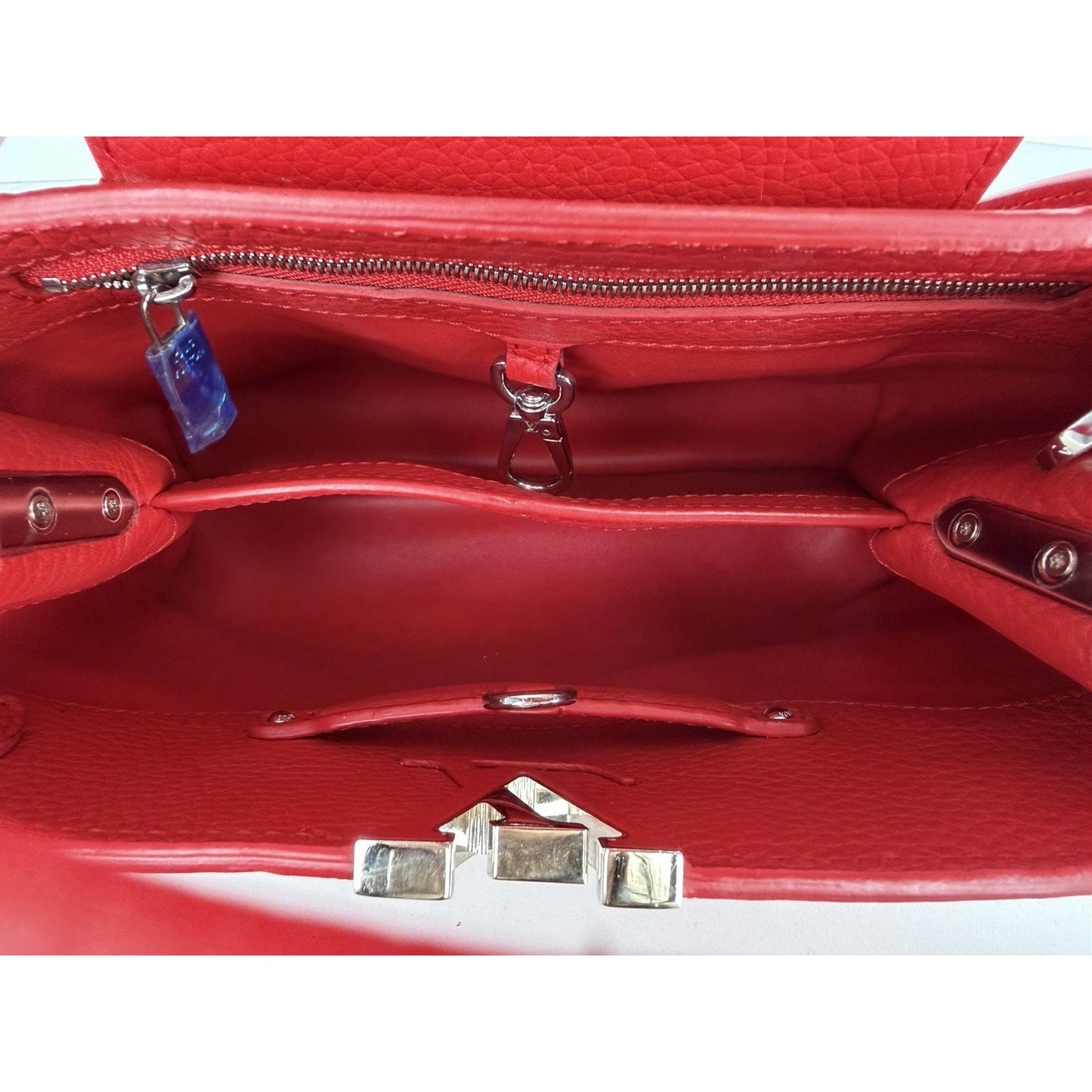 Louis Vuitton Capucines Shoulder Bag BB in Red Taurillon Leather 2017 D8