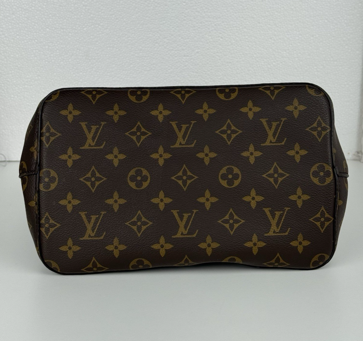 Louis Vuitton NeoNoe Handbag Monogram Canvas MM Women’s Shoulder Bag