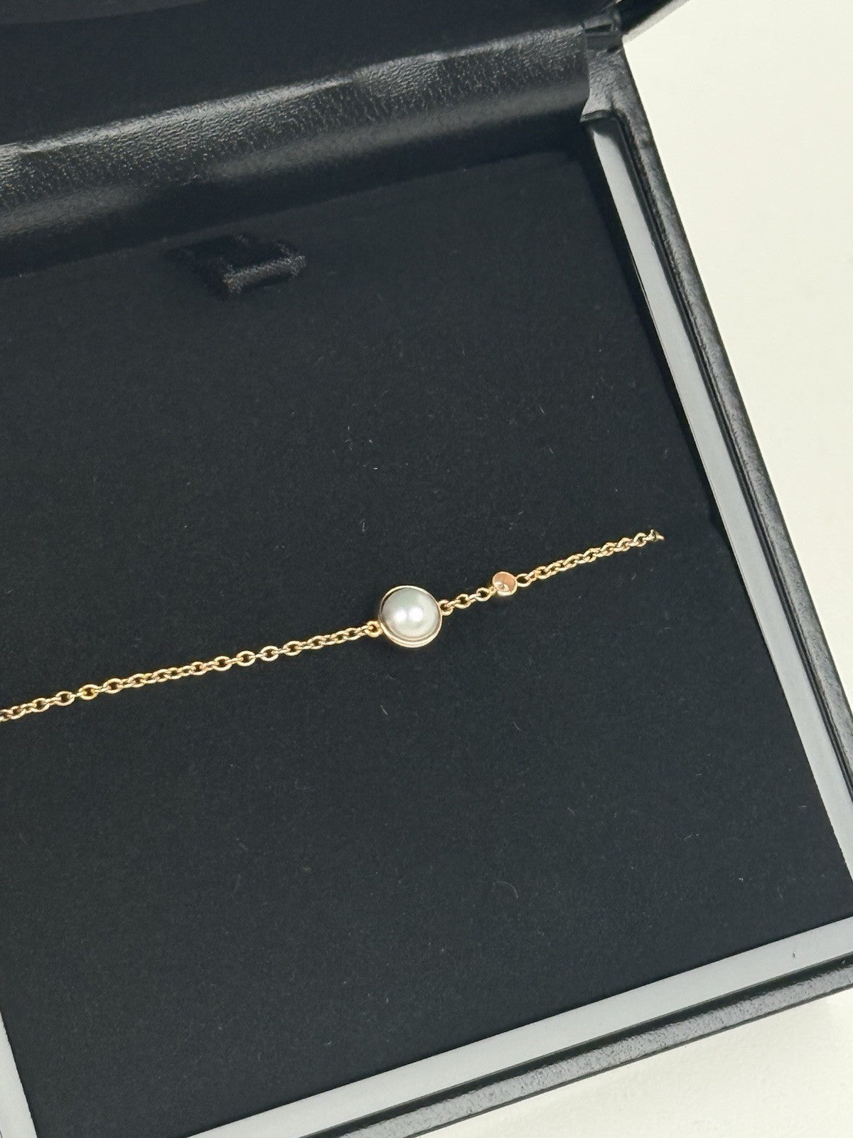 Piaget Possession Mother of Pearl Bead Diamond 18k Rose Gold Bracelet