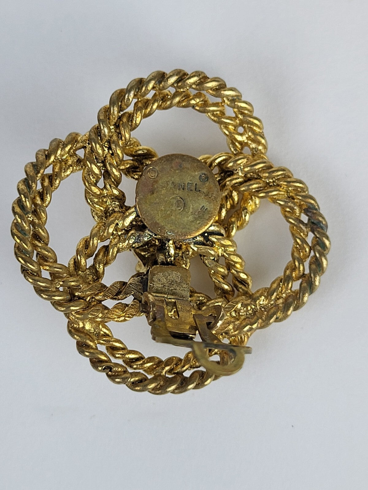 Chanel Vintage Earrings 70s Quatrefoil Round Rope Link Clip On Yellow Gold Tone