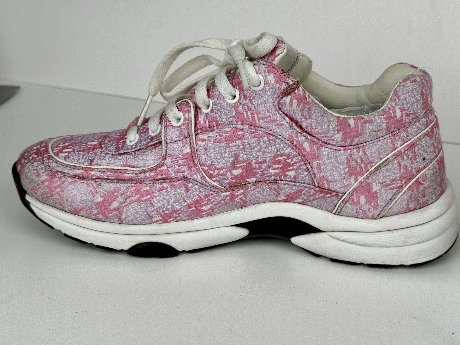 Chanel Tweed CC Sneakers 39 Pink