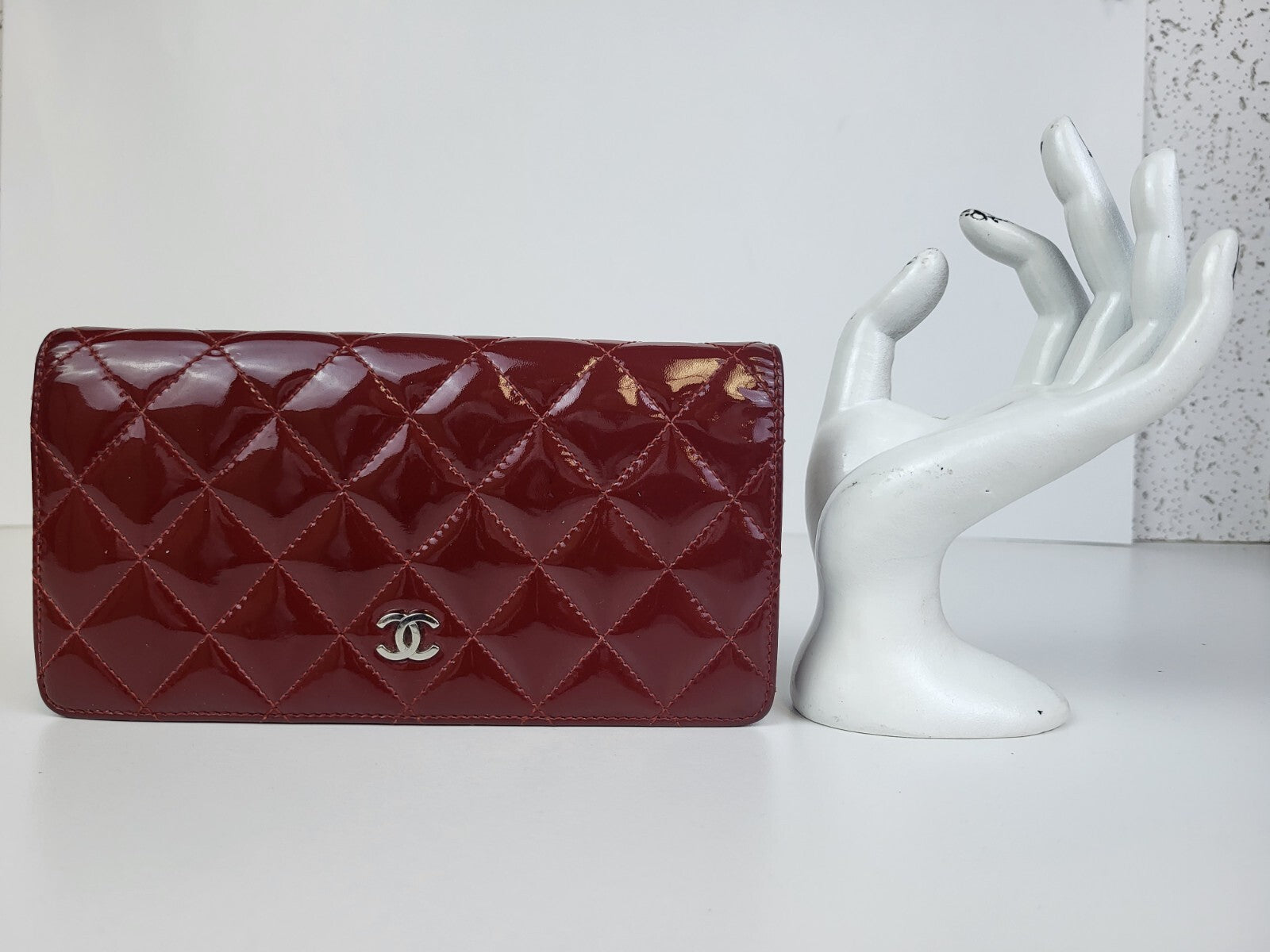Chanel Wallet Interlocking CC Logo Patent Leather Continental Red