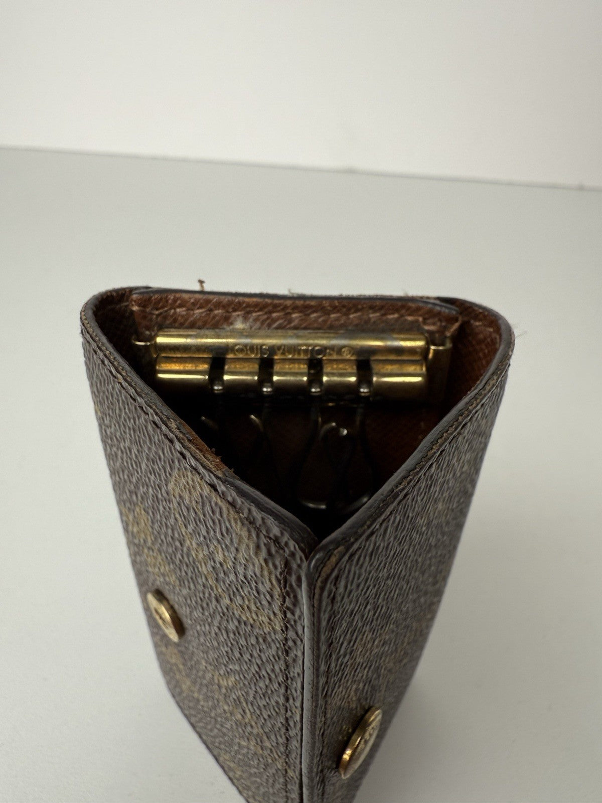 Louis Vuitton Multicles 4 Key Case Holder Fuchsia