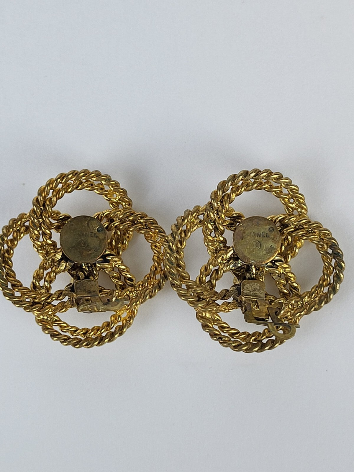 Chanel Vintage Earrings 70s Quatrefoil Round Rope Link Clip On Yellow Gold Tone