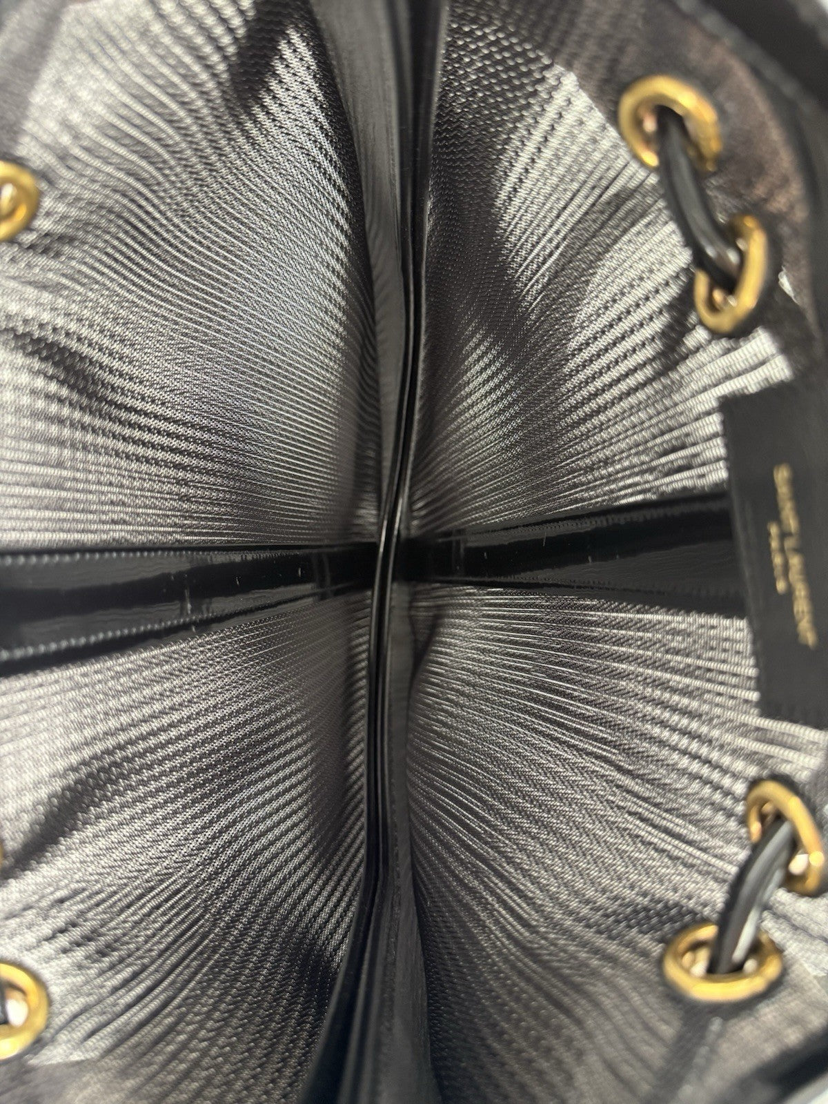 Saint Laurent Mesh Shoulder Bag Patent Black Leather