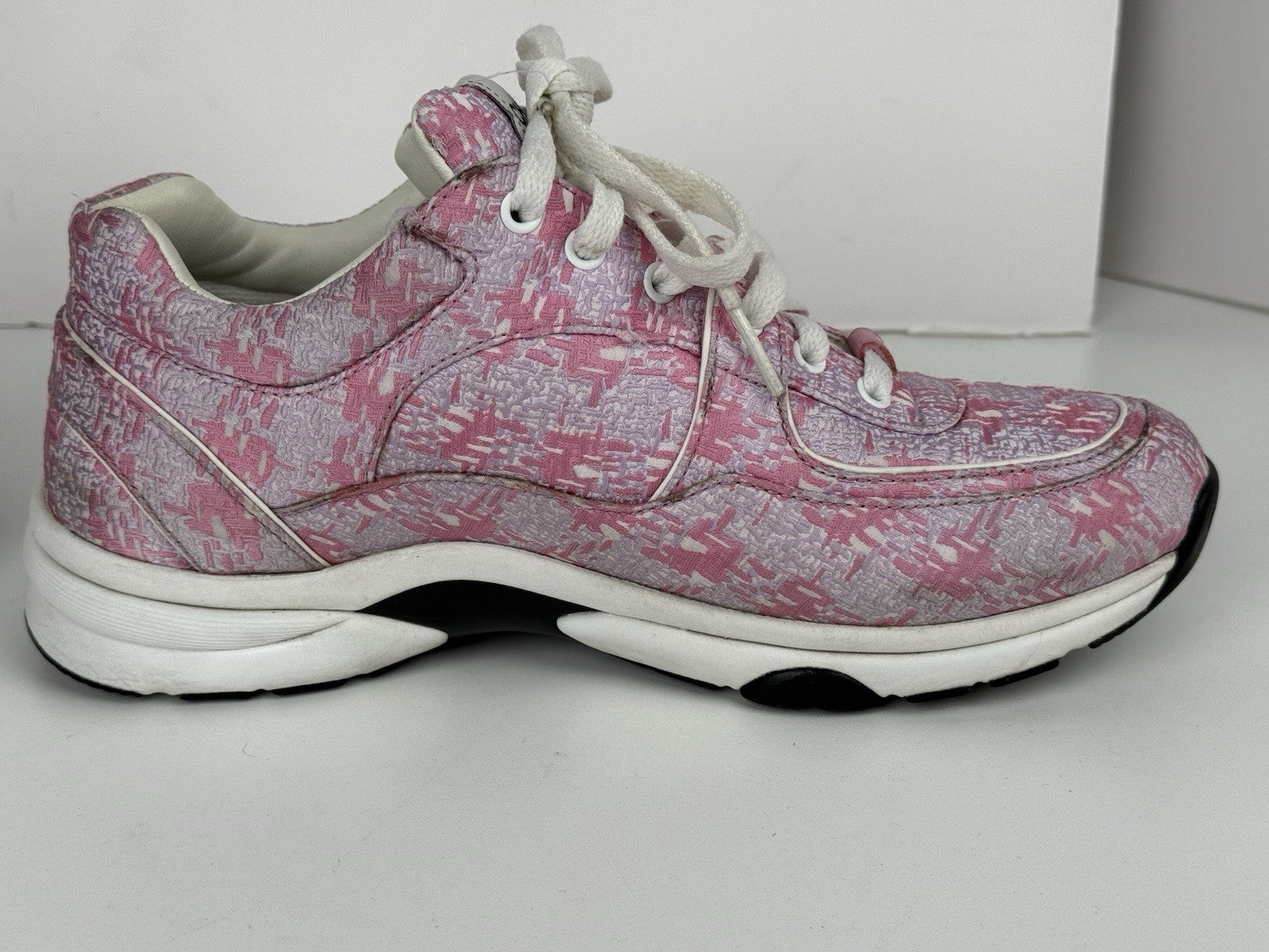 Chanel Tweed CC Sneakers 39 Pink