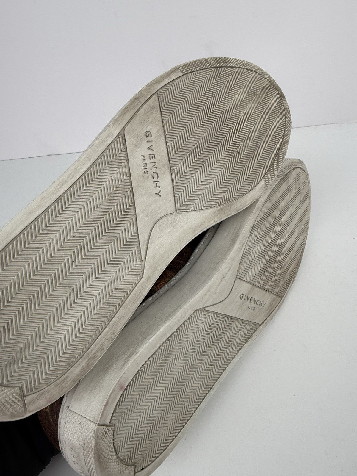 Givenchy Leather Print Sneakers Size 38.5