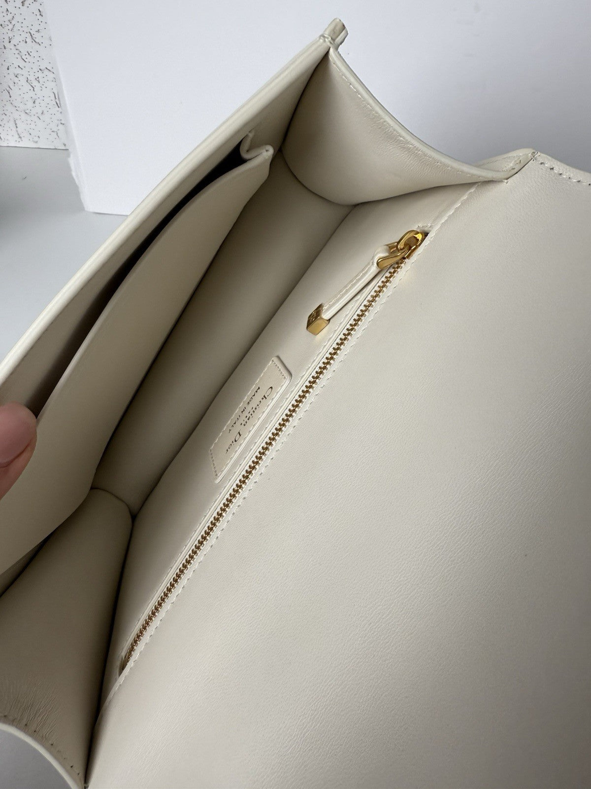 Dior White Leather 30 Montaigne Shoulder Bag