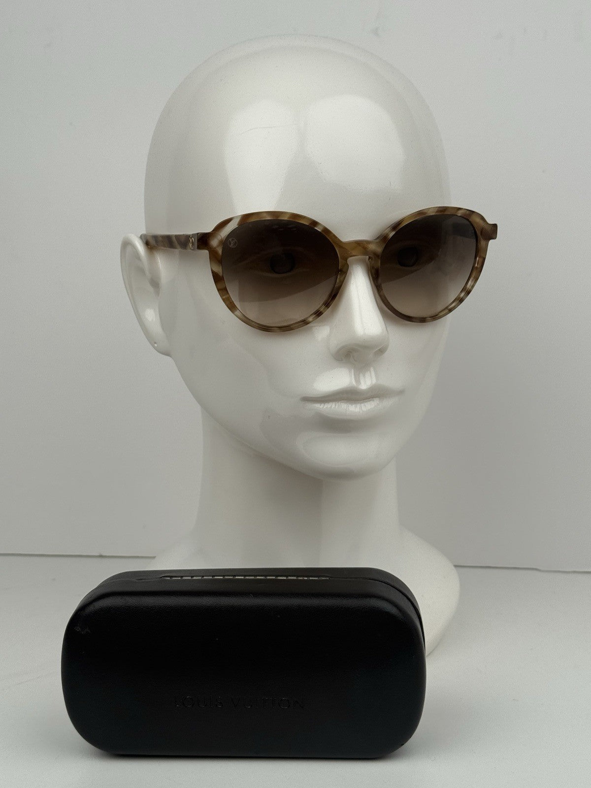 Louis Vuitton Sunglasses Z0807W Brown For Women 54/19