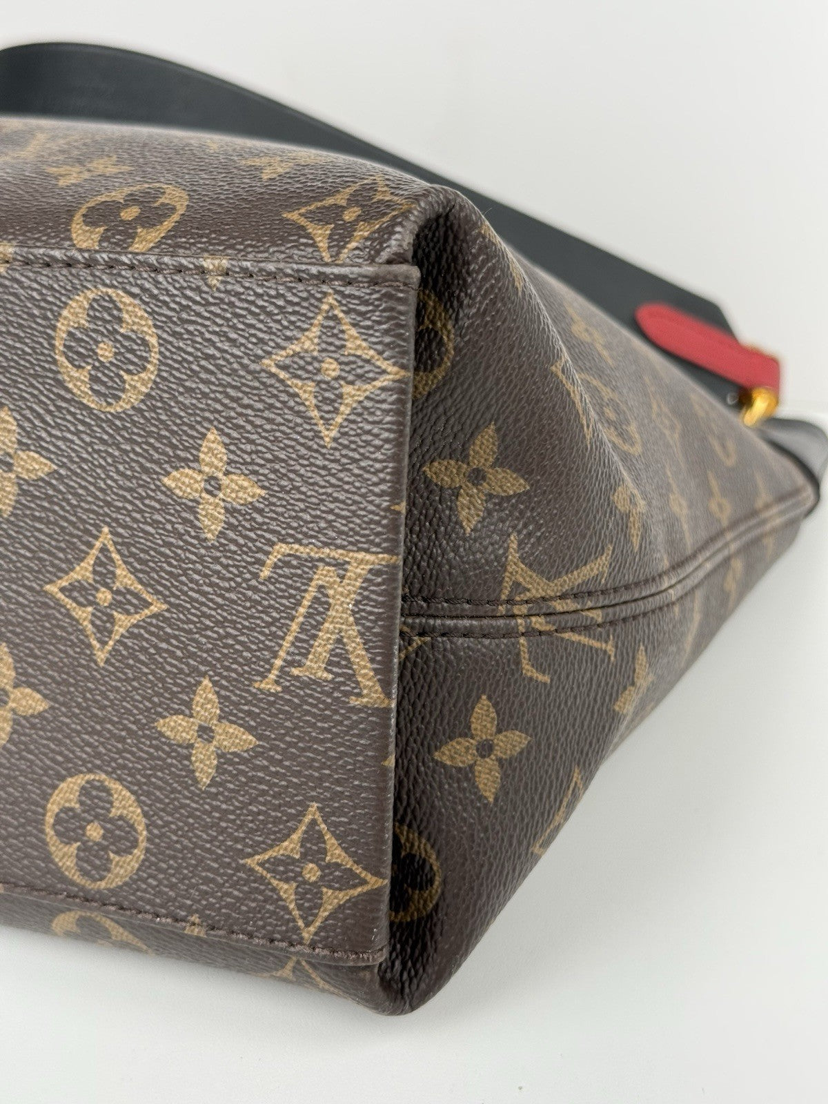 Louis Vuitton Tuileries Hobo Monogram Canvas Shoulder Bag