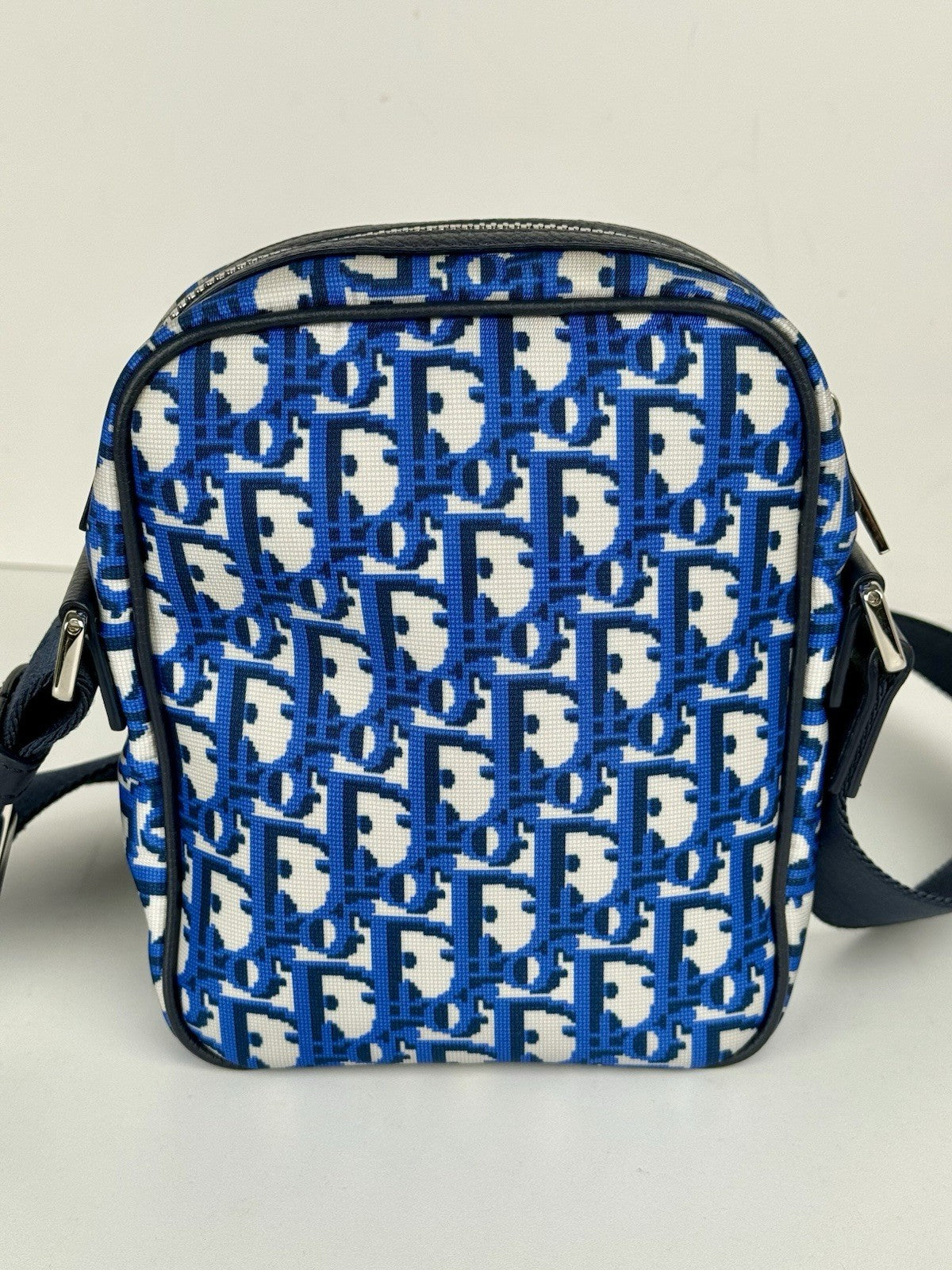 Christian Dior Messenger Pouch Oblique Pixel