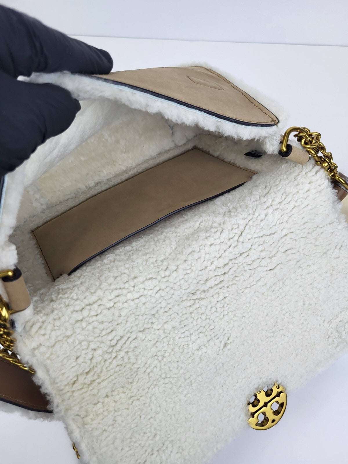 Tory Burch Purse - Chelsea Shearling Shoulder Bag Beige