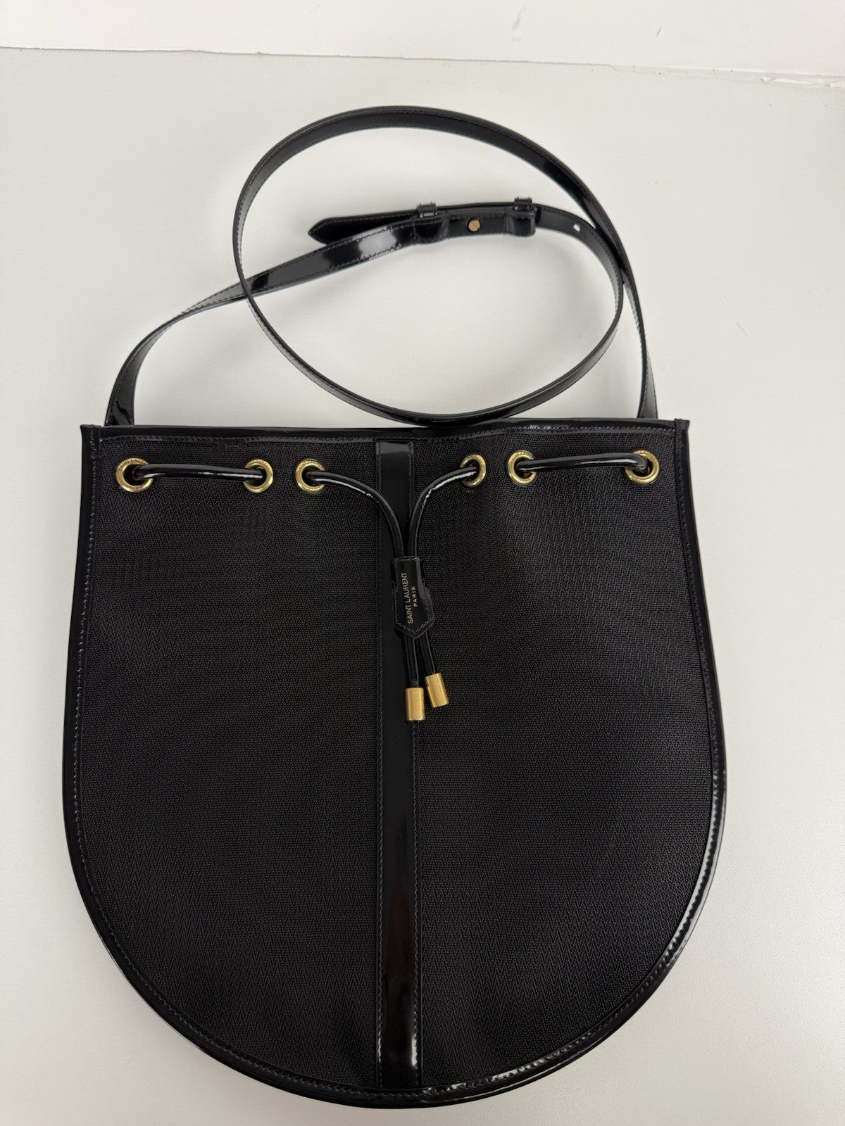 Saint Laurent Mesh Shoulder Bag Patent Black Leather