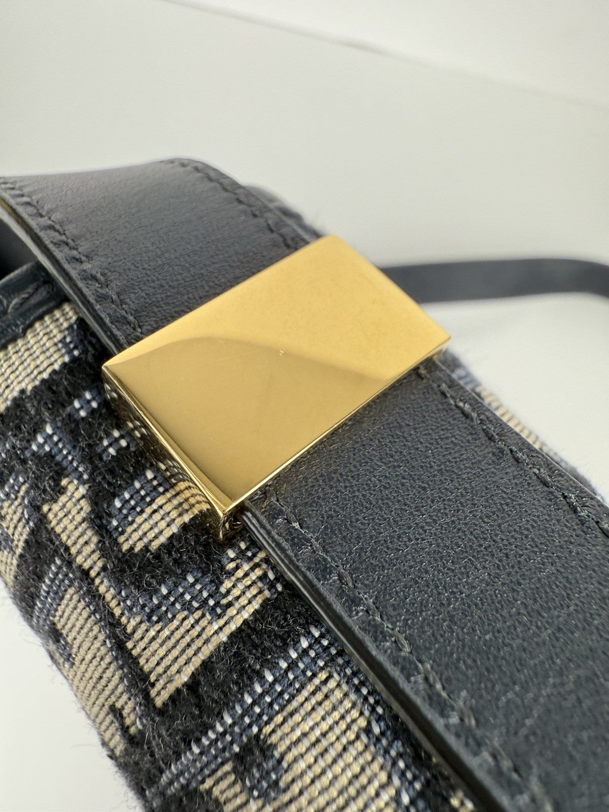 Dior  OBLIQUE 30 Montaigne Blue and Beige Canvas Shoulder bag