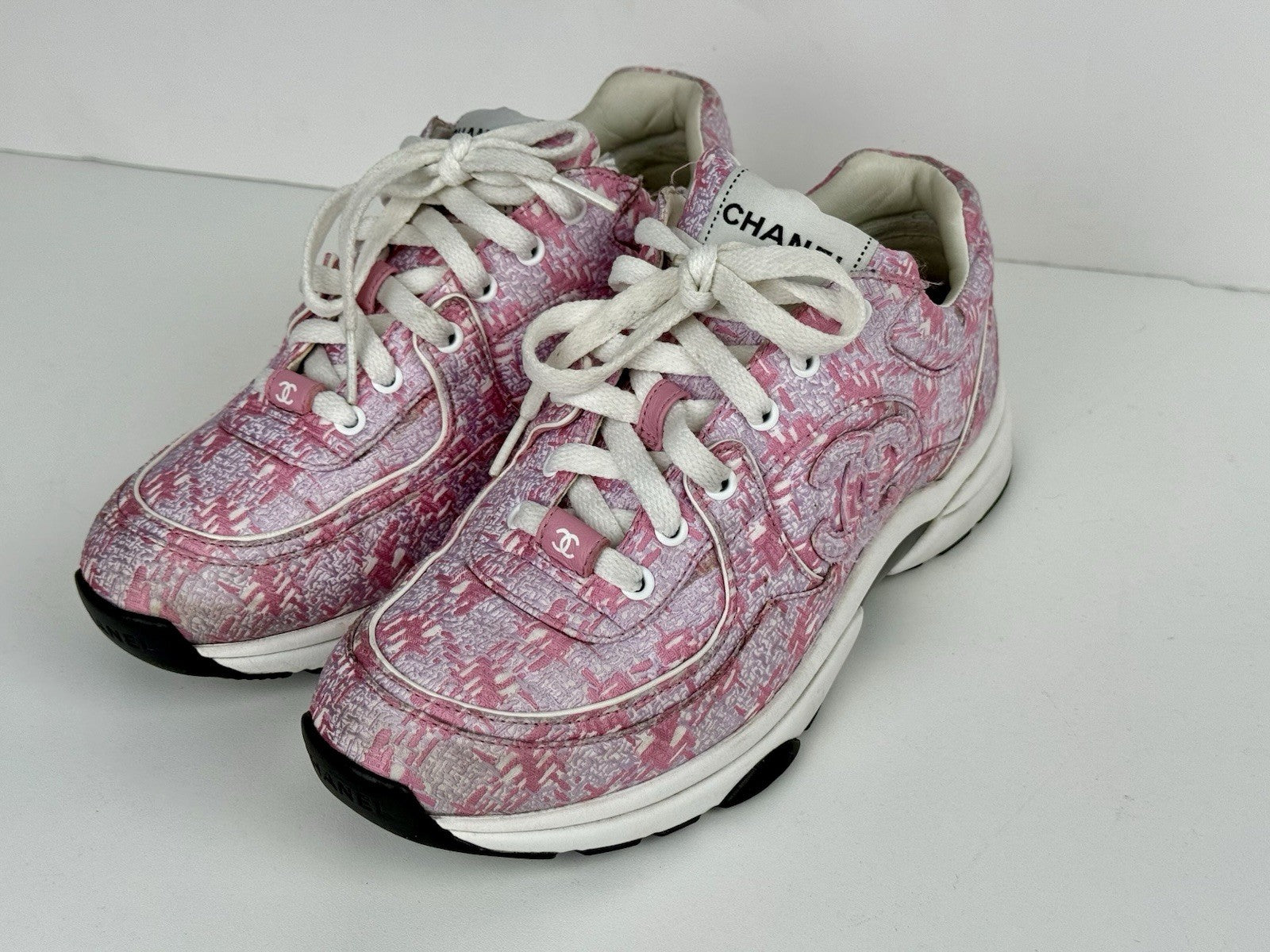 Chanel Tweed CC Sneakers 39 Pink