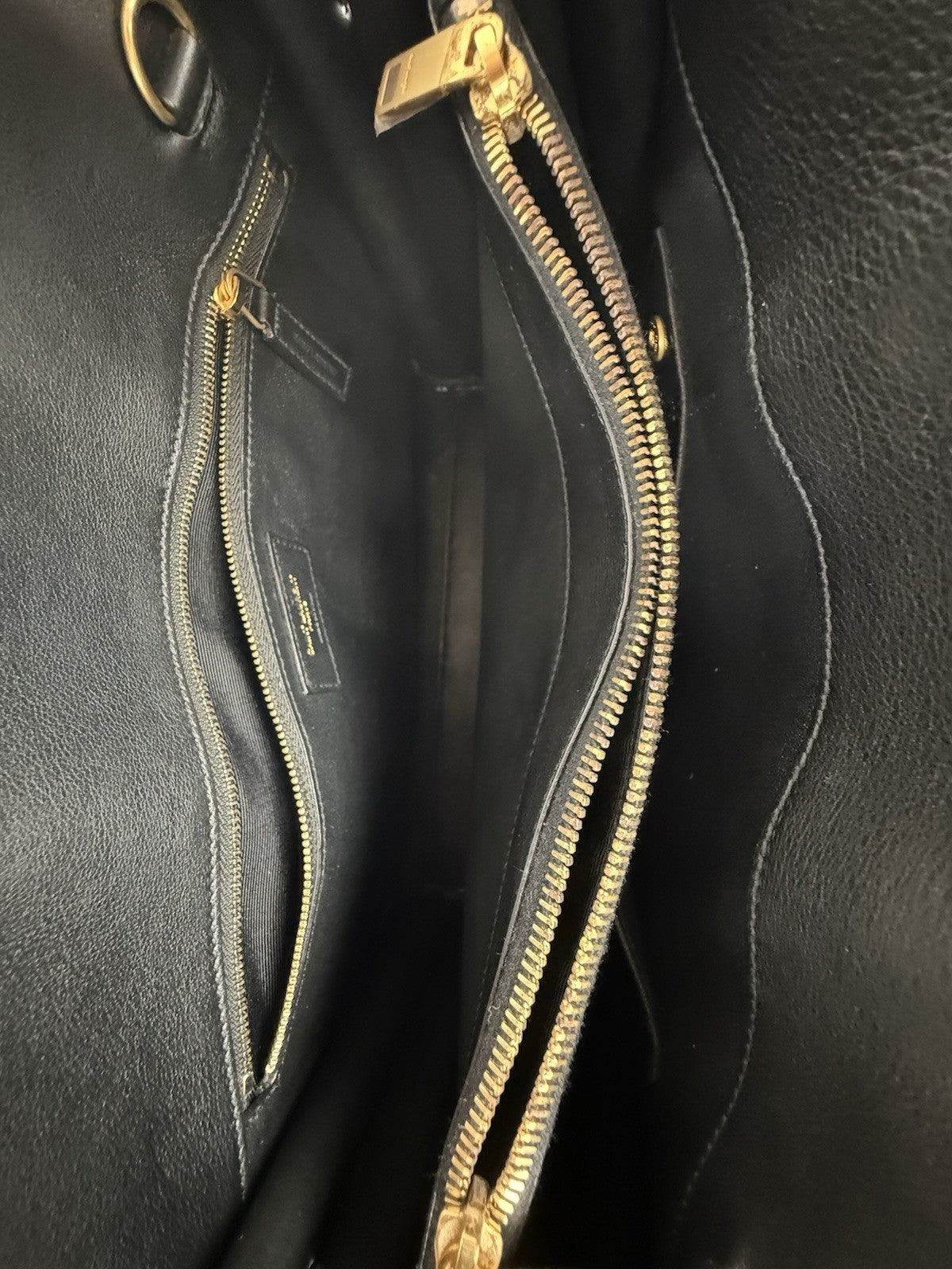 Saint Laurent Sac de Jour Large Leather Women's Bag in Black