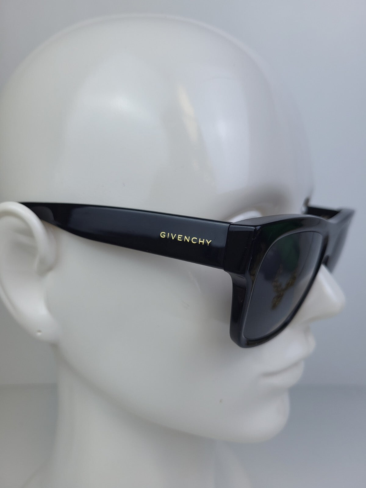 Givenchy Sunglasses GV7210S Black For Women 54/18