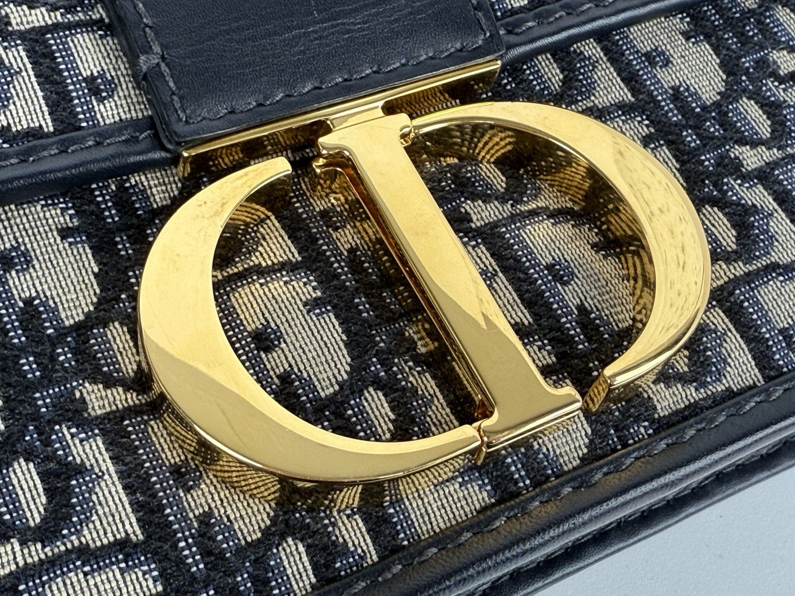 Dior  OBLIQUE 30 Montaigne Blue and Beige Canvas Shoulder bag