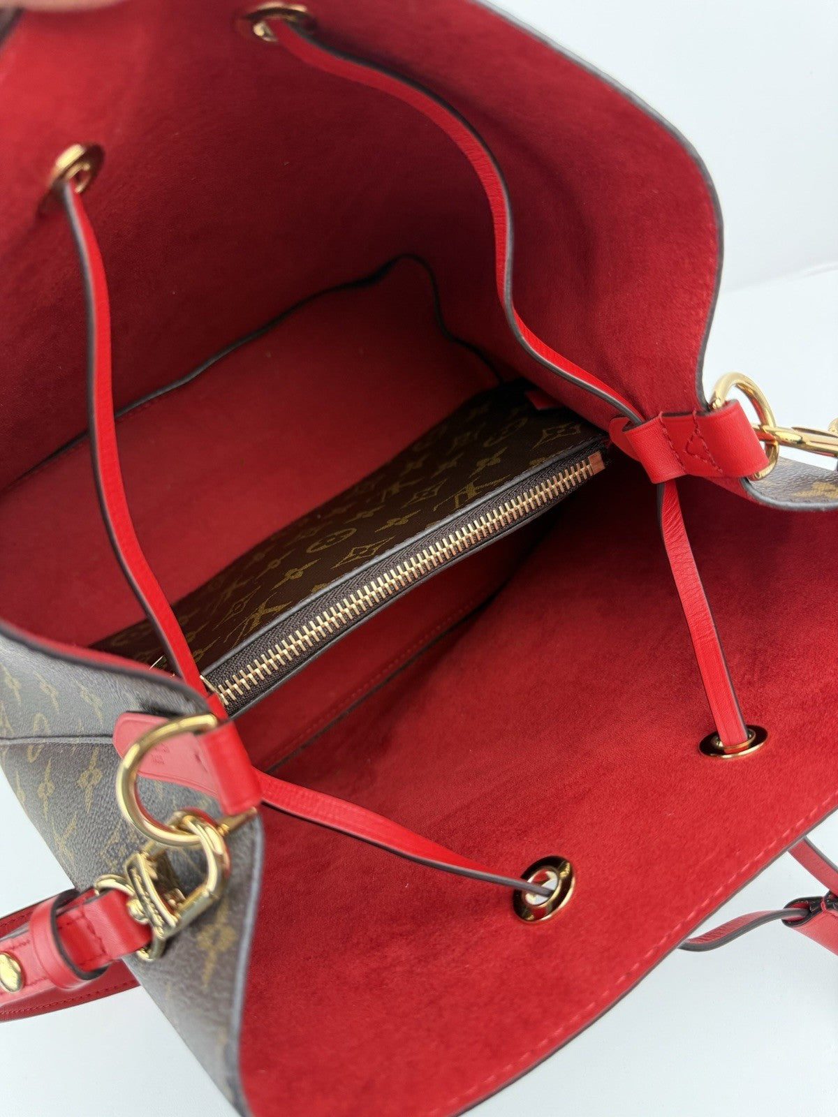 Louis Vuitton NeoNoe Shoulder Bag Brown/ Red Canvas