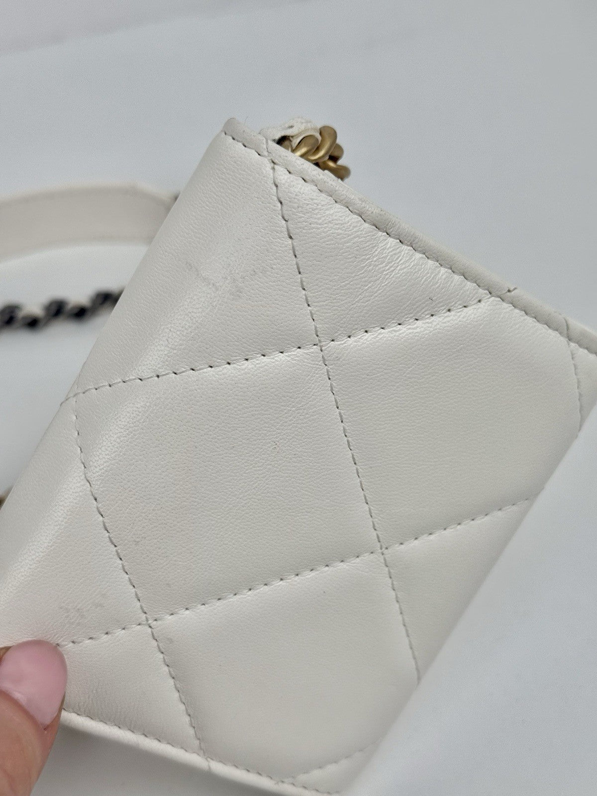 Chanel Lambskin Quilted Chanel 19 Flap Coin Purse With Chain White