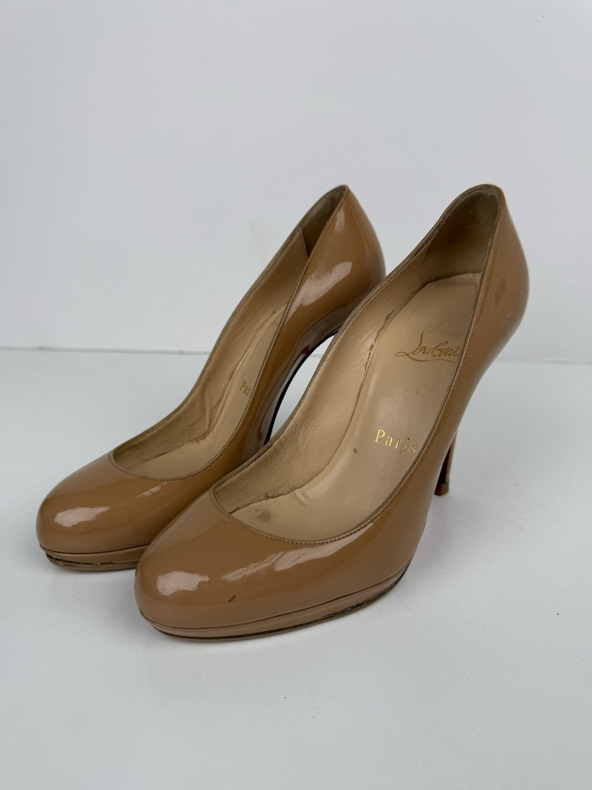 Christian Louboutin Patent Leather Pump Size 5.5 Beige