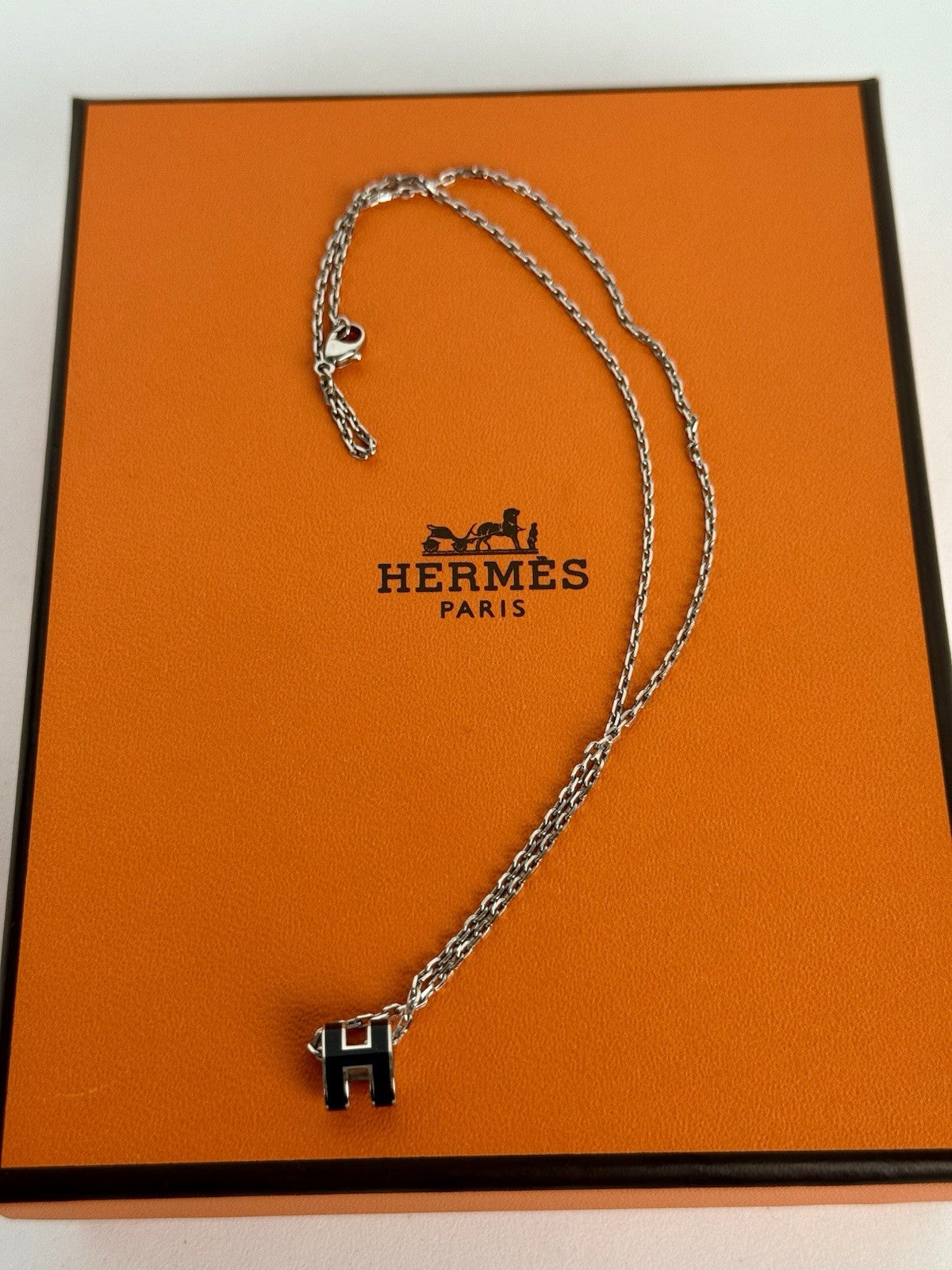 Hermes Mini Pop H Pendant Noir