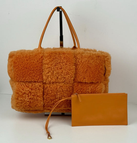 RRP $4100 Bottega Veneta Arco Medium Intrecciato Shearling Tote