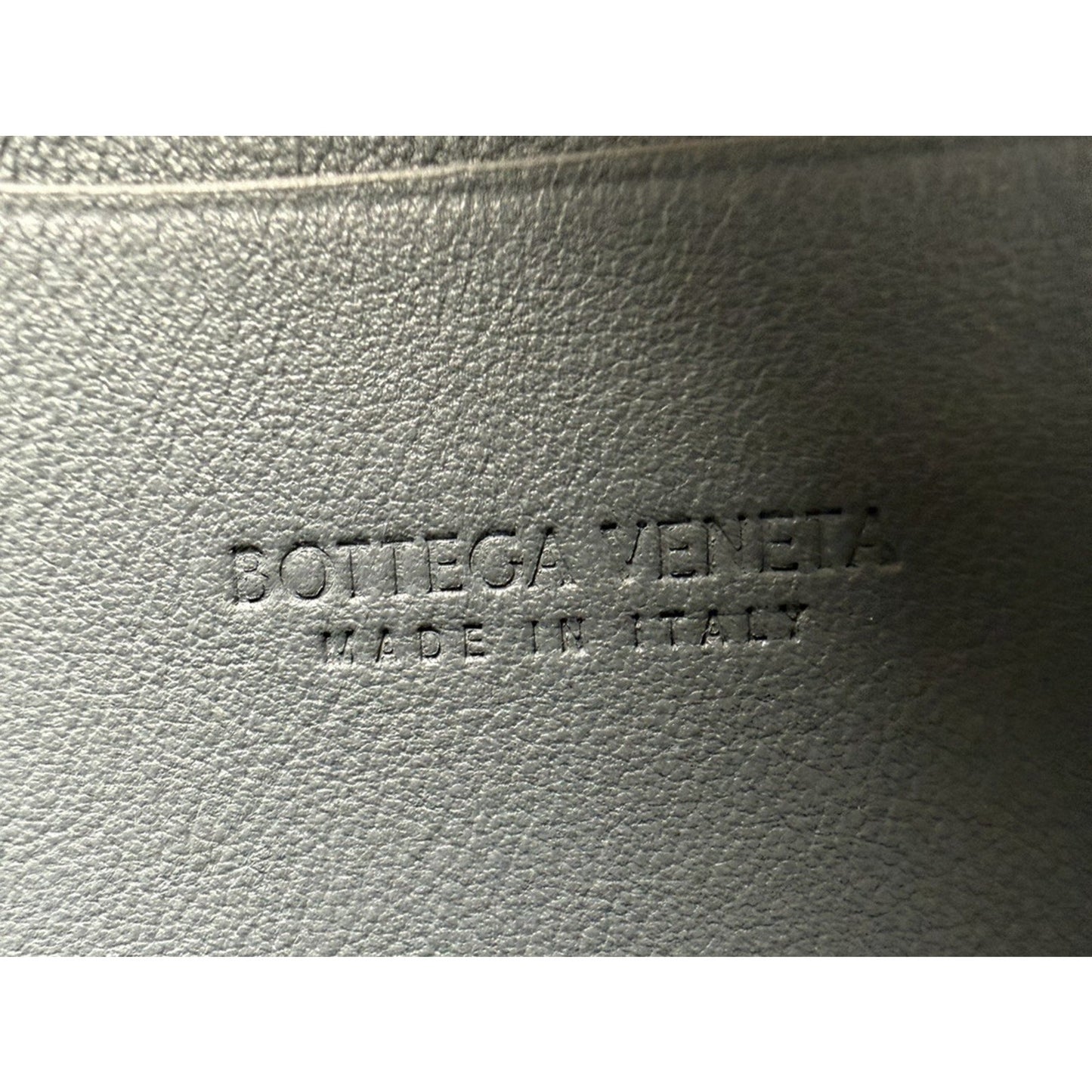 Bottega Veneta Grey Cassette Intrecciato Zip Pouch in Gray Leather S09