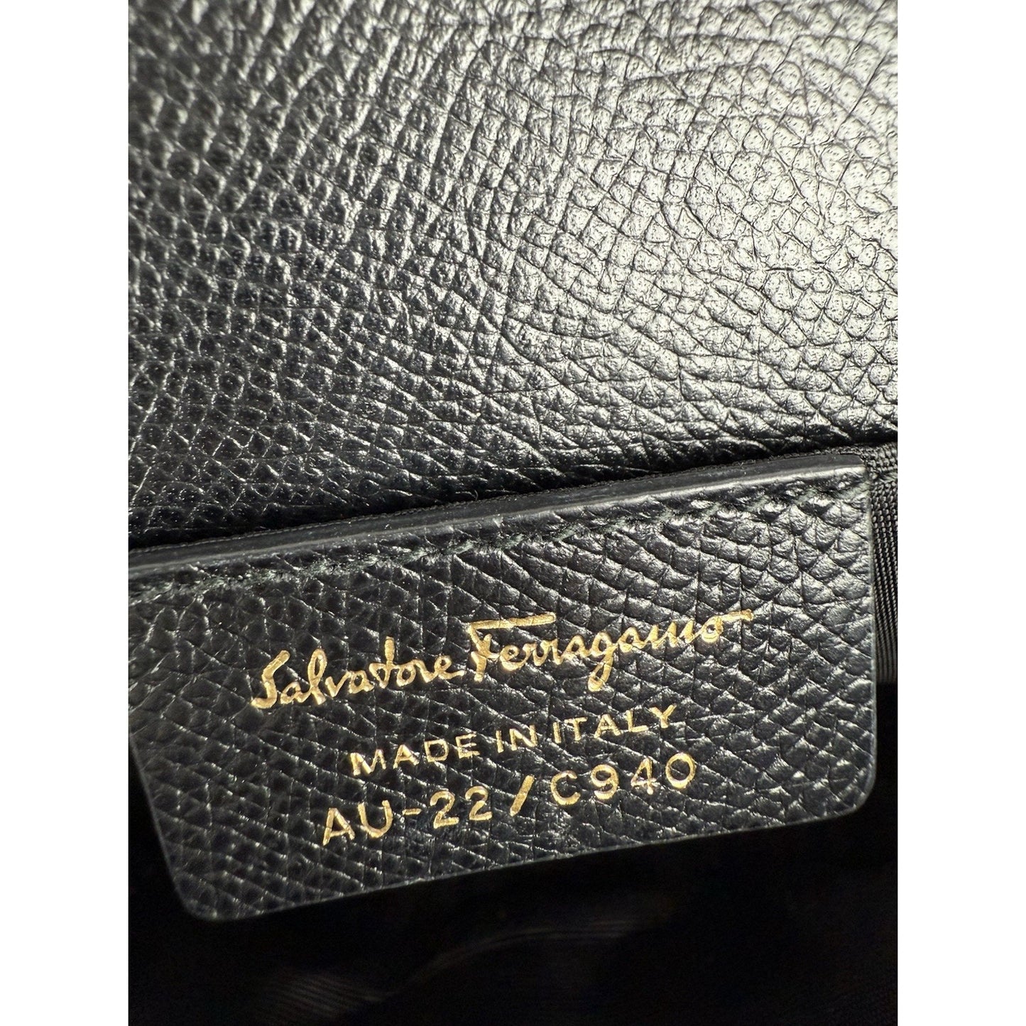 Salvatore Ferragamo Vala Ribbon Shoulder Bag Leather Black