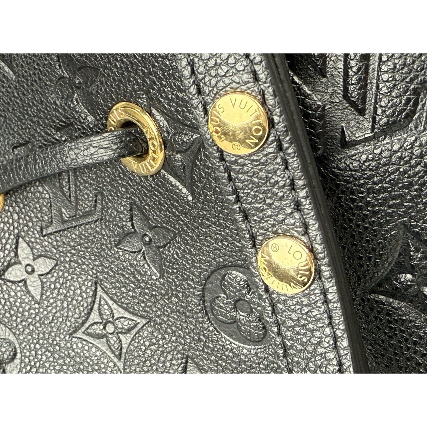 Louis Vuitton Neo Noé MM Empreinte Black Leather Women's Bucket Bag