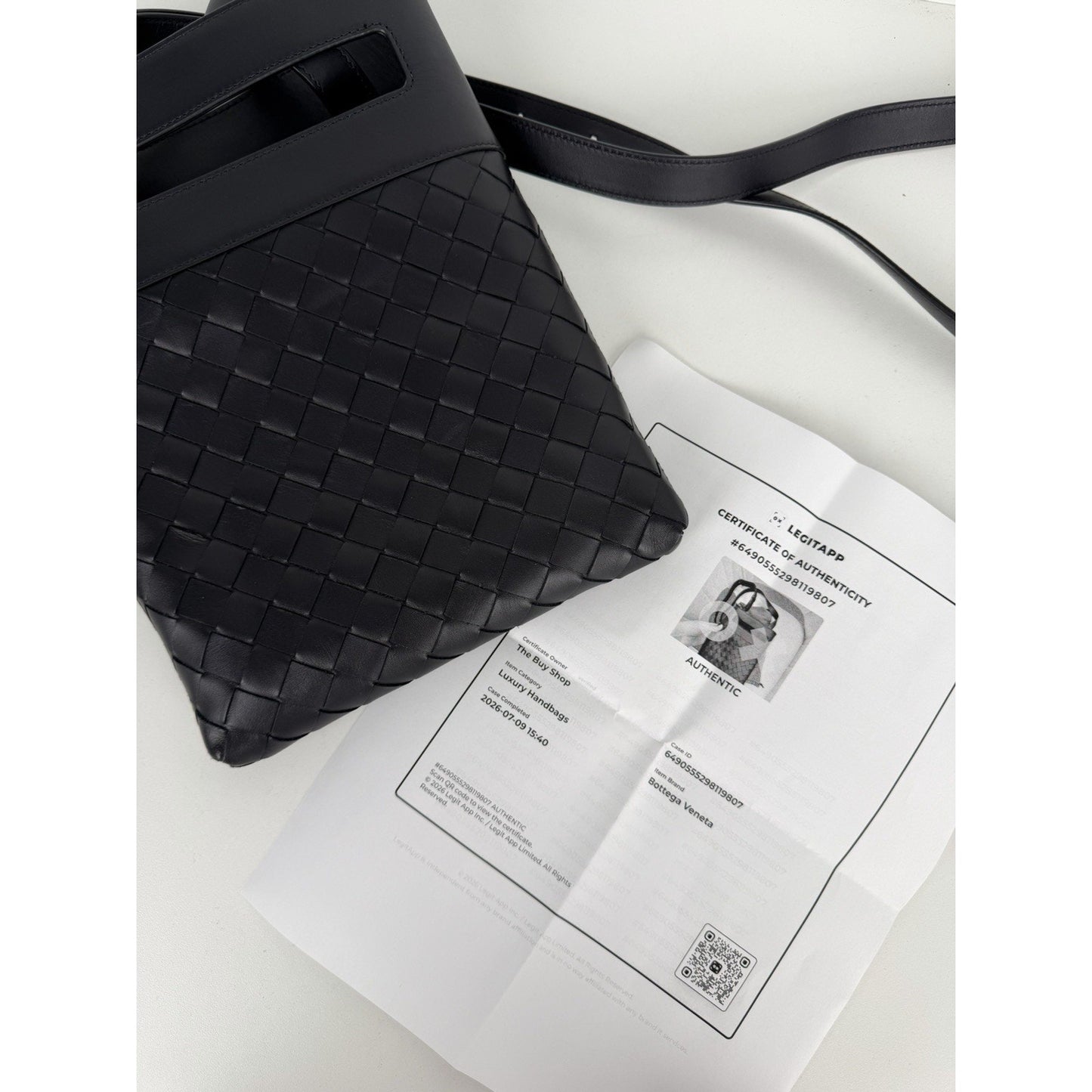 Bottega Veneta Slot Messenger Crossbody Bag Black Intrecciato Leather NFC S06