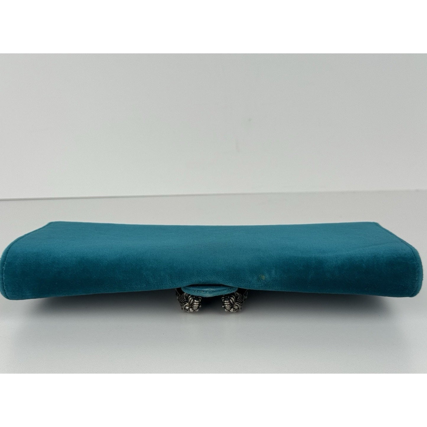 GUCCI Blue Velvet Dionysus Clutch Pavone