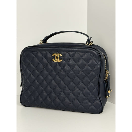 CHANEL Calfskin Quilted CC Medium Vanity Case Navy Blue Gold Hardware B-5