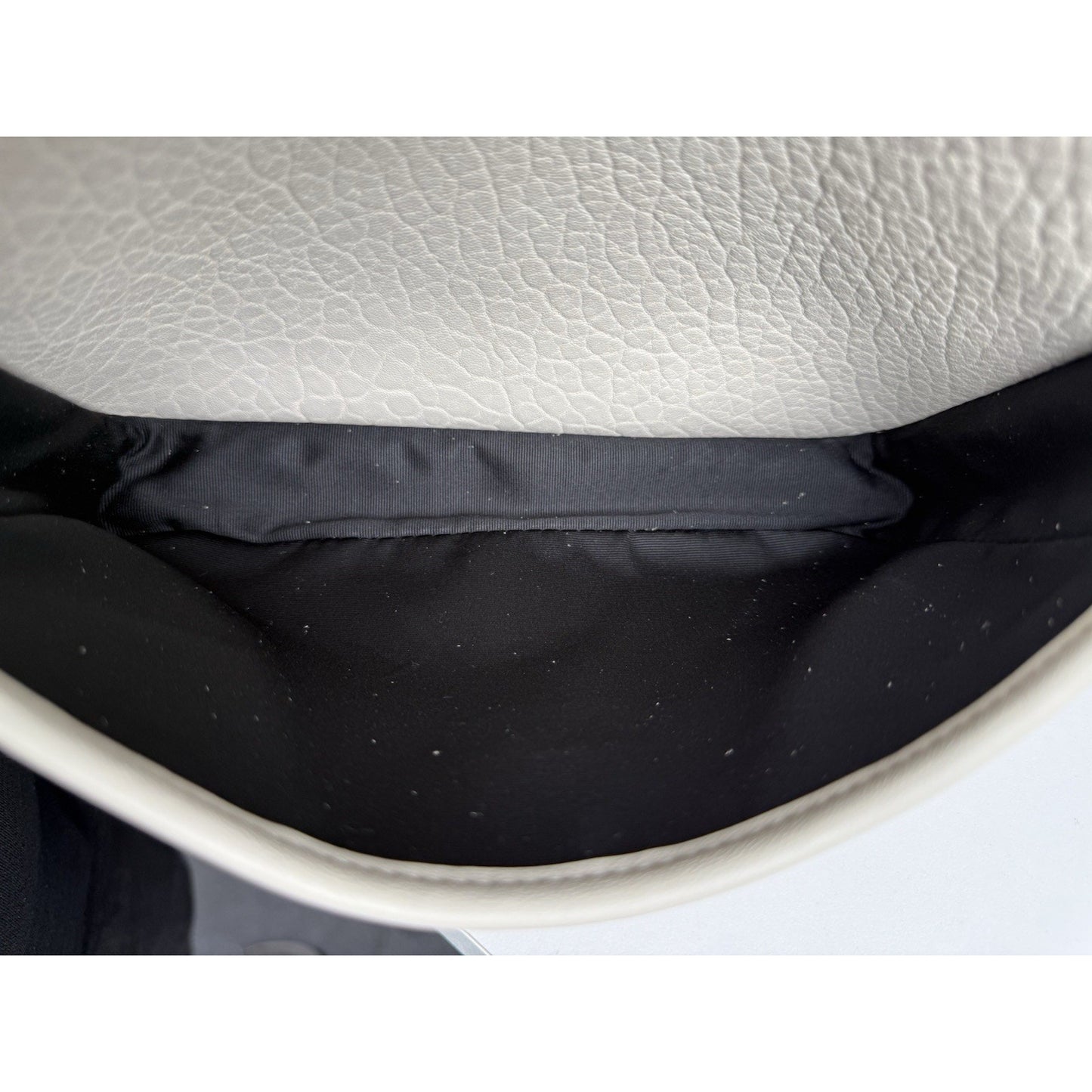 Saint Laurent Niki Medium Leather Shoulder Bag in Crema Soft