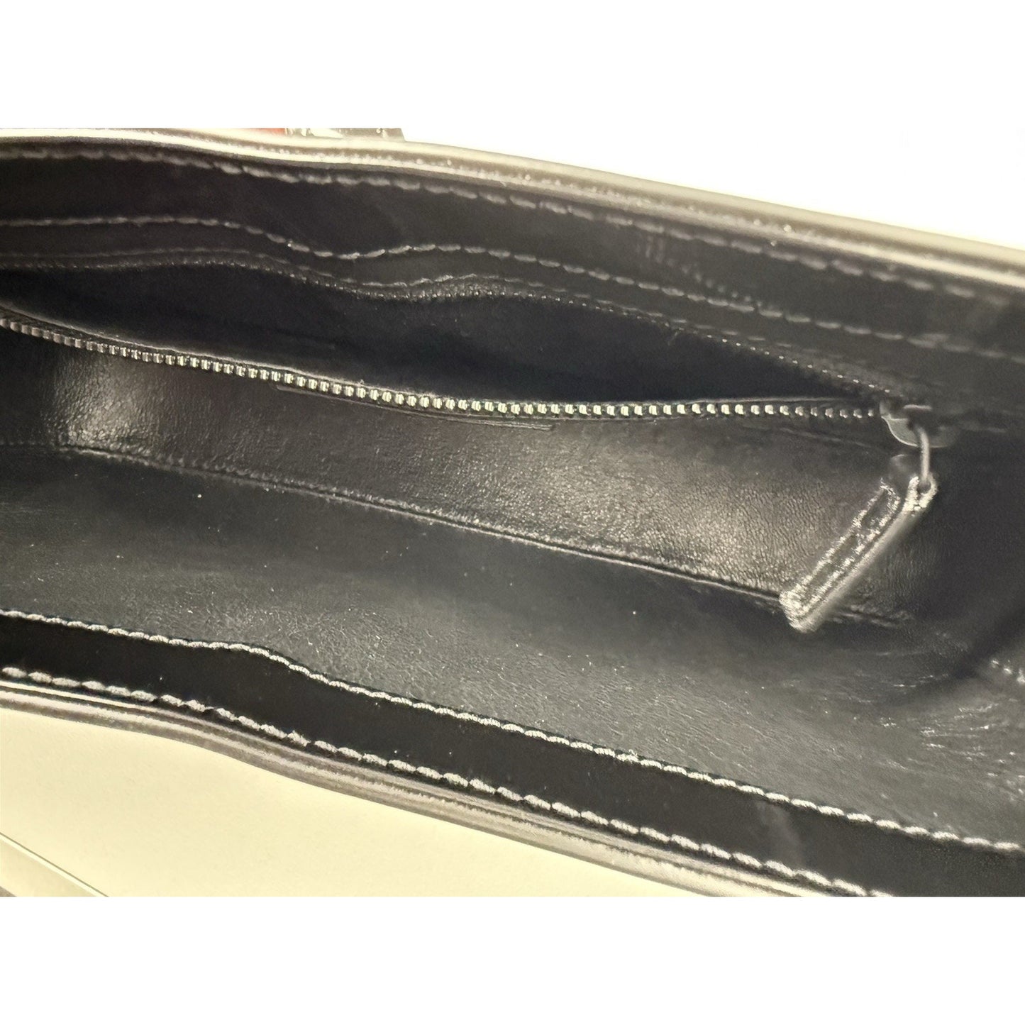 Saint Laurent Le 5 A 7 Shiny Leather Hobo Bag in Black